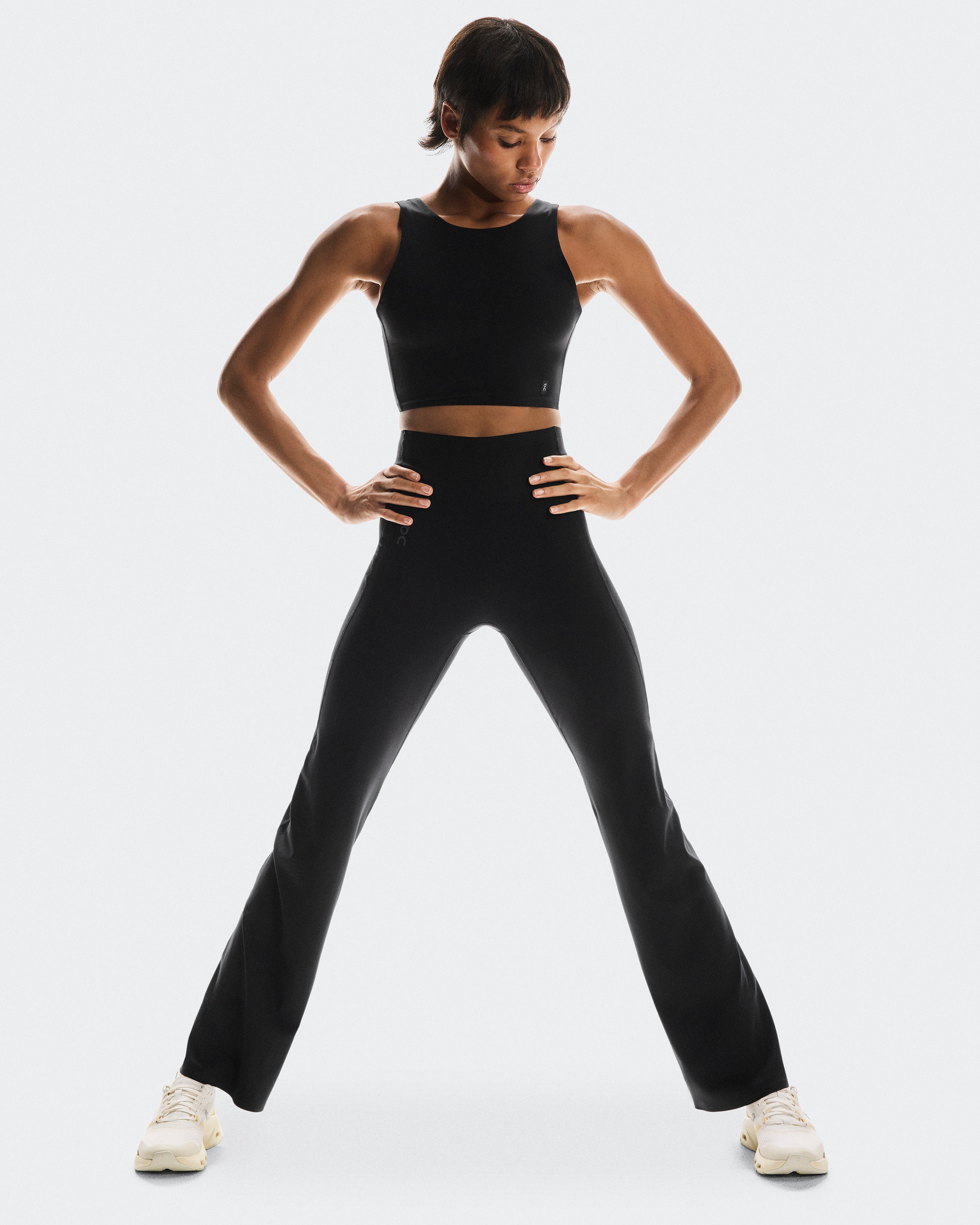 On Studio Flared Tights 32" Black (Women'S)
