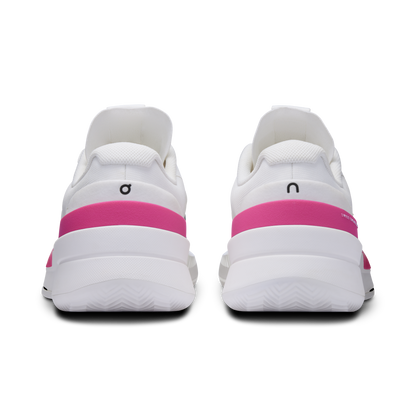 on running the roger pro 2 white pink (women's)