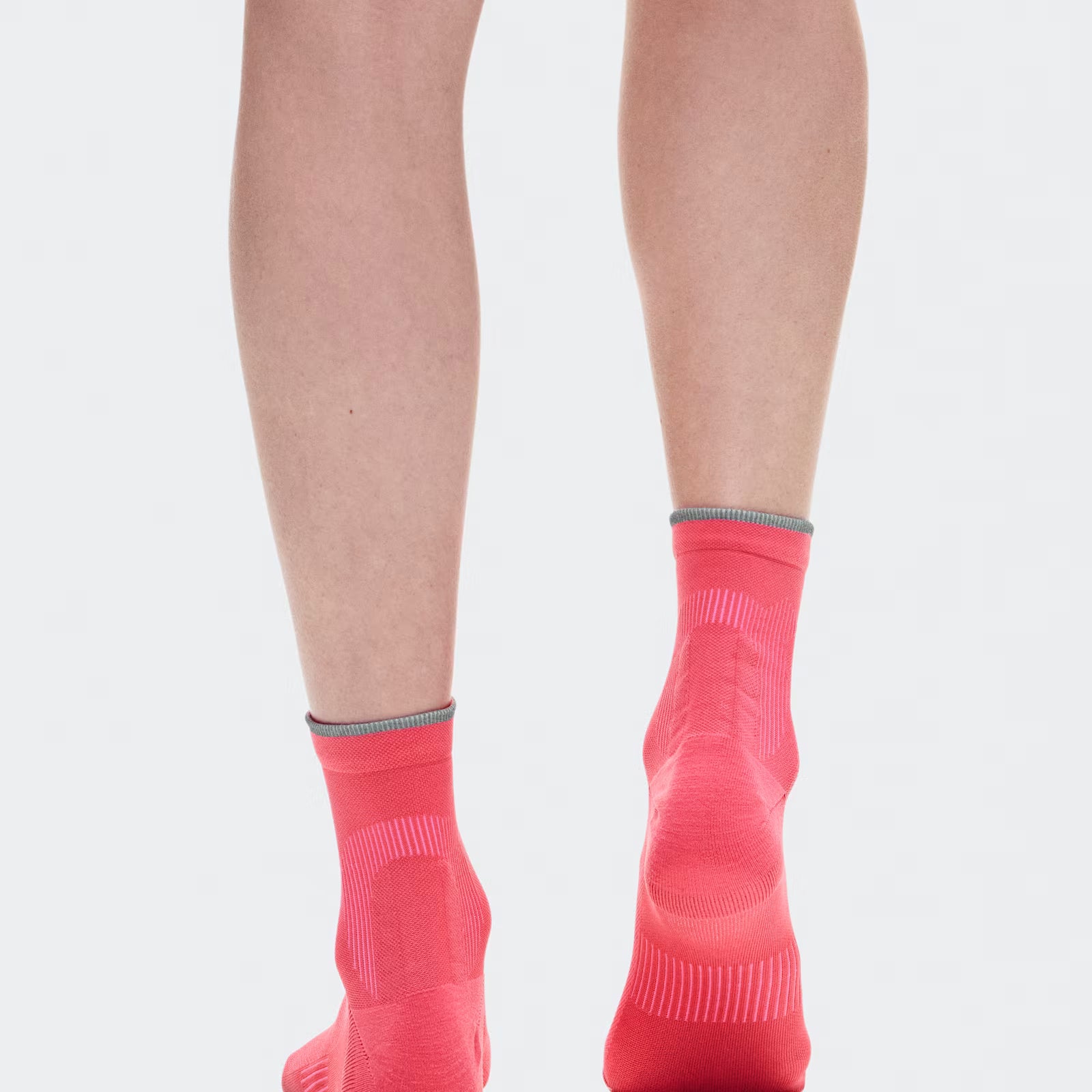 On Elite Run Sock Mid Camellia | Azalea