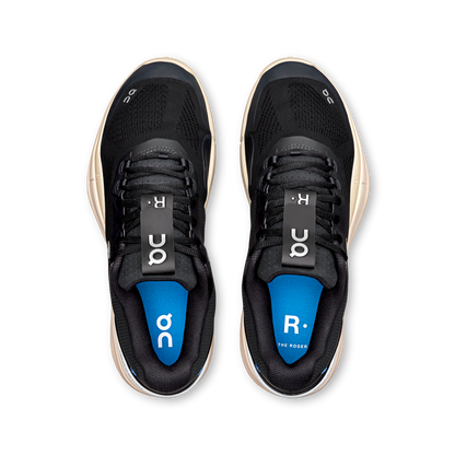 On The Roger Pro Black Sand