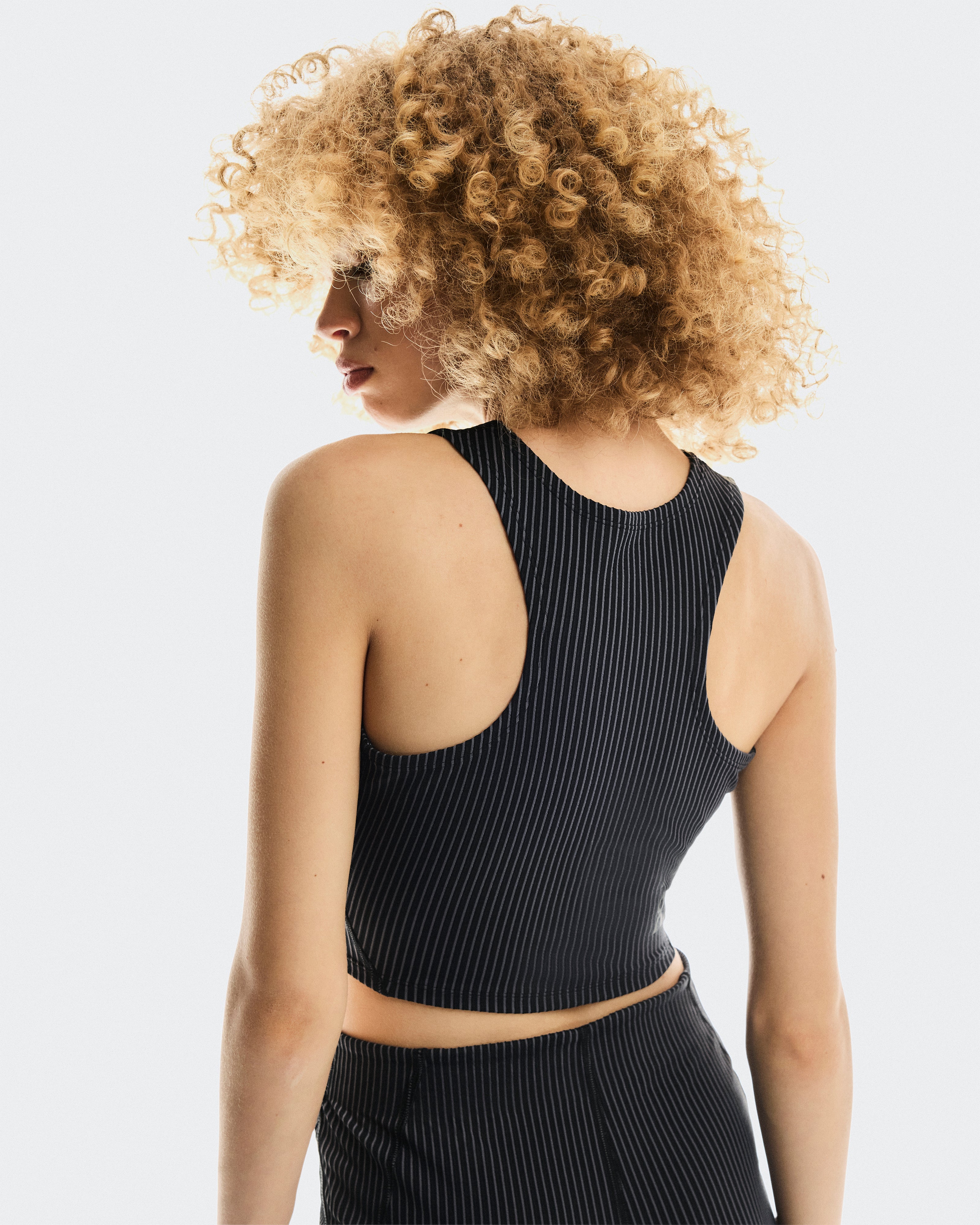 On All-Day Ribbed Crop Black | Rock (Women's)