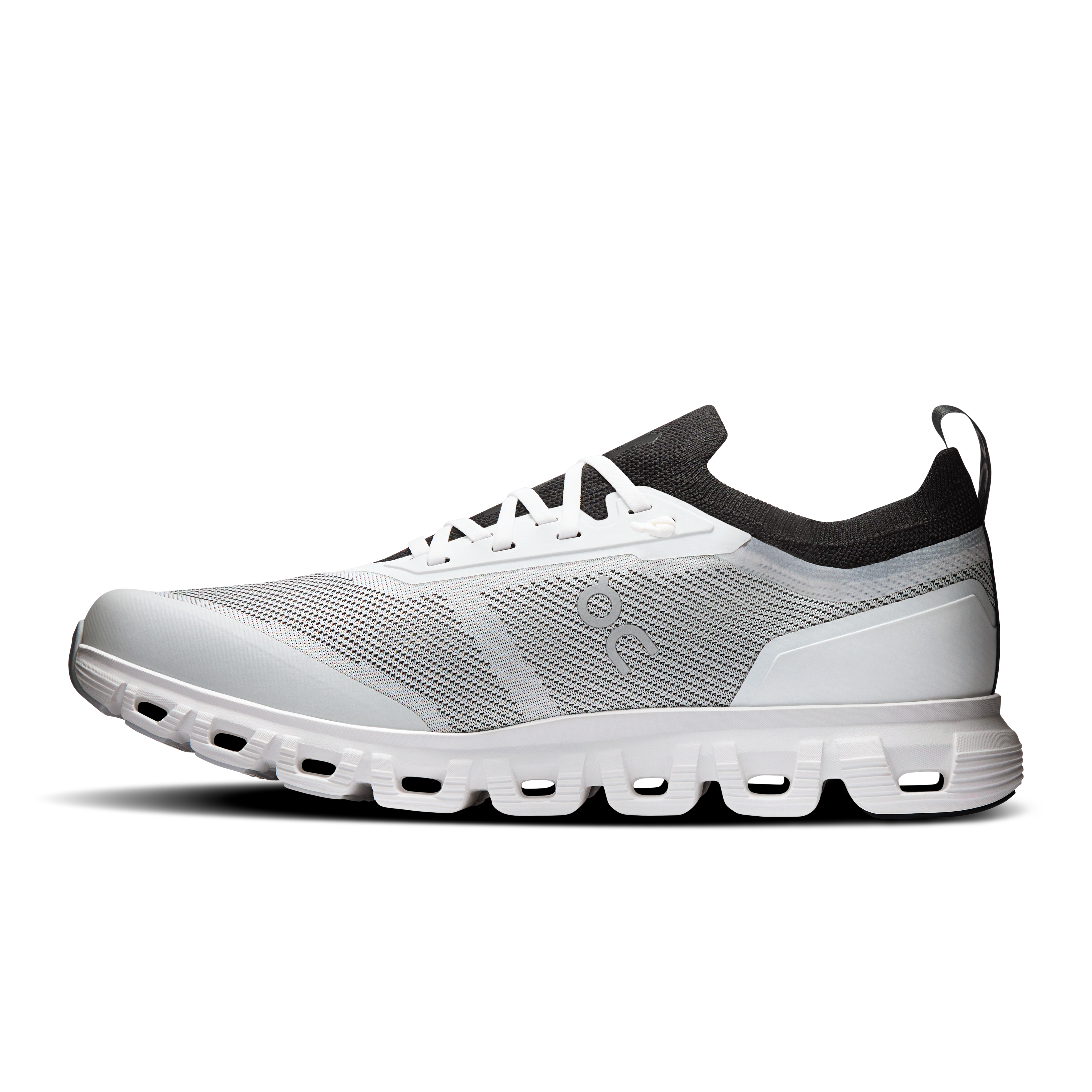 On Cloud 6 Versa White Black