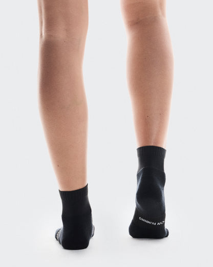 On Core Run Sock Mid 2P Black