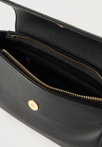 Valentino Dea Re Handbag Nero