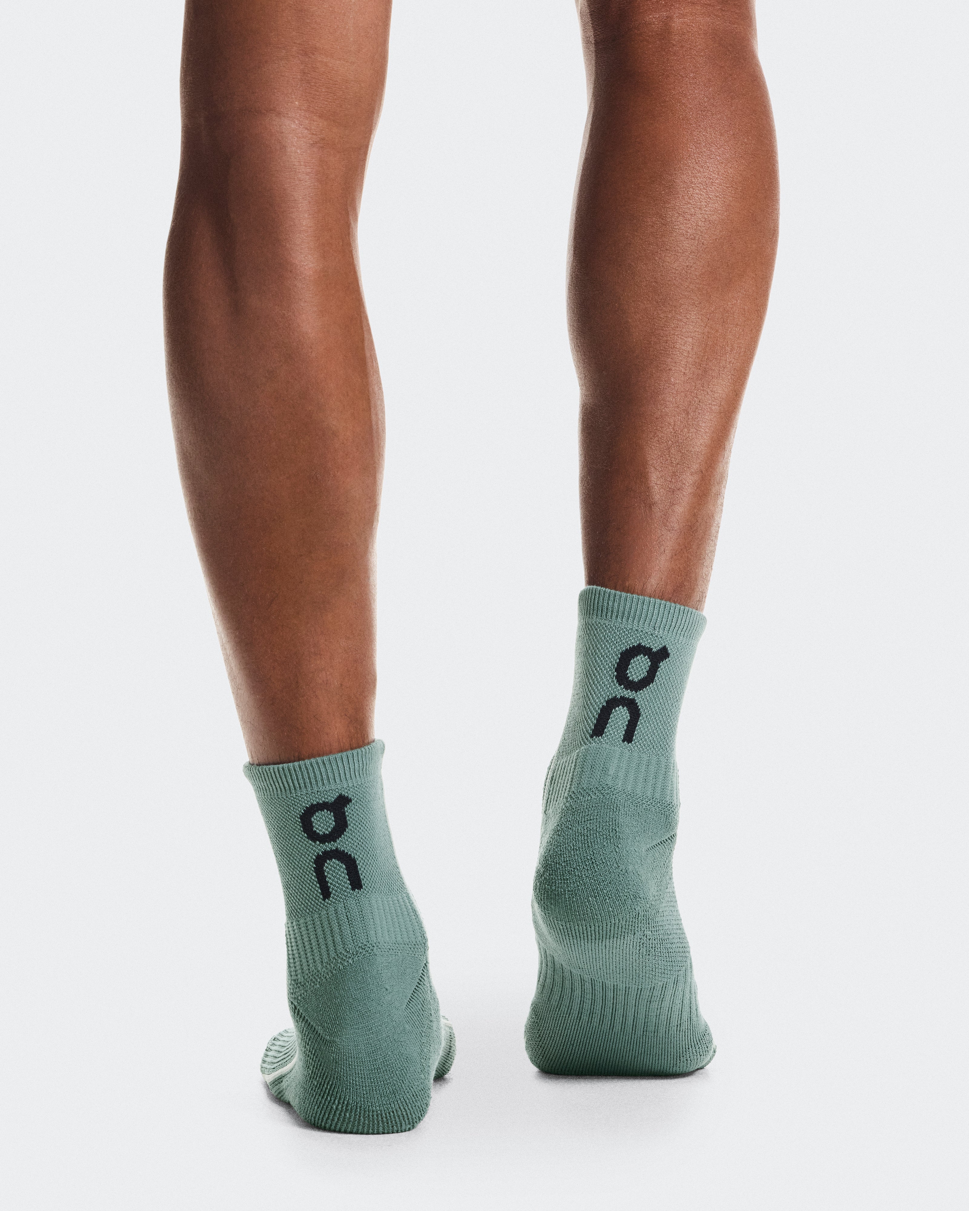 On Court Sock Mid Tide | Ivory