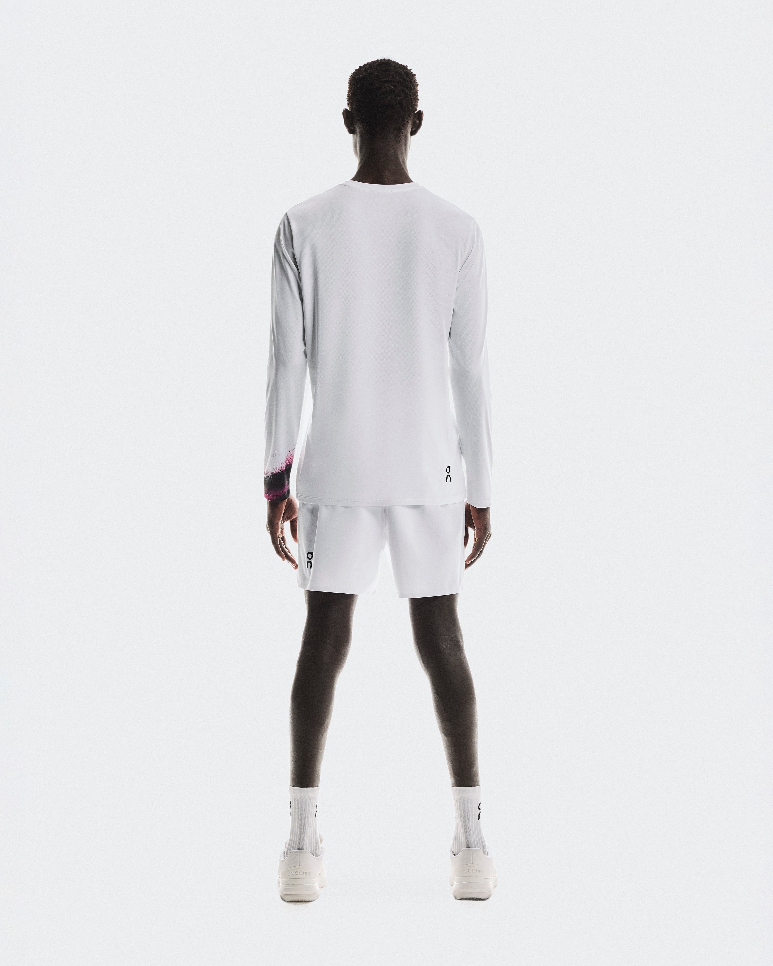 On Court Long-T White | Black