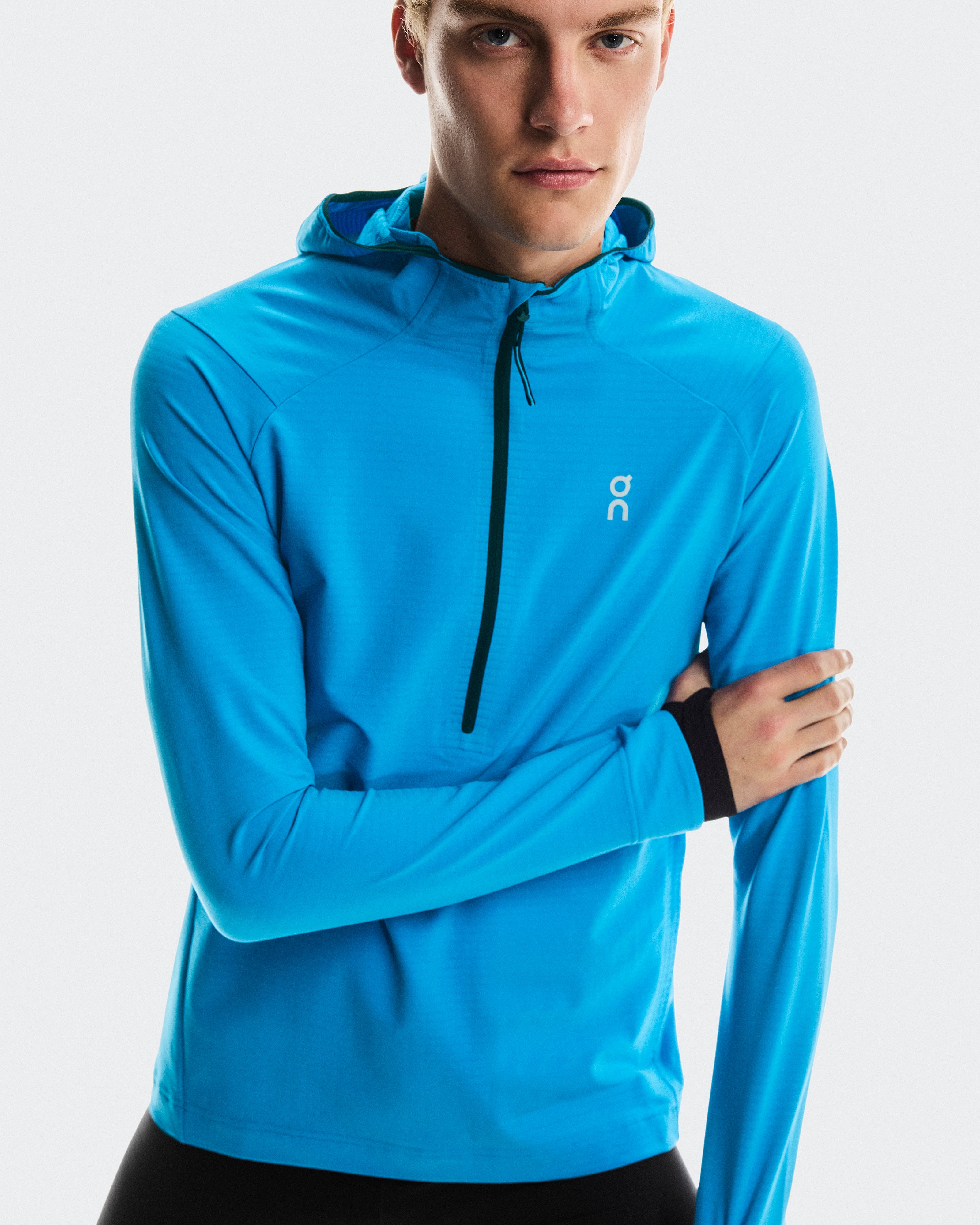 On Pace Hoodie Malibu