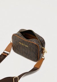 Valentino Regina Cross Body Bag Moro/Naturale