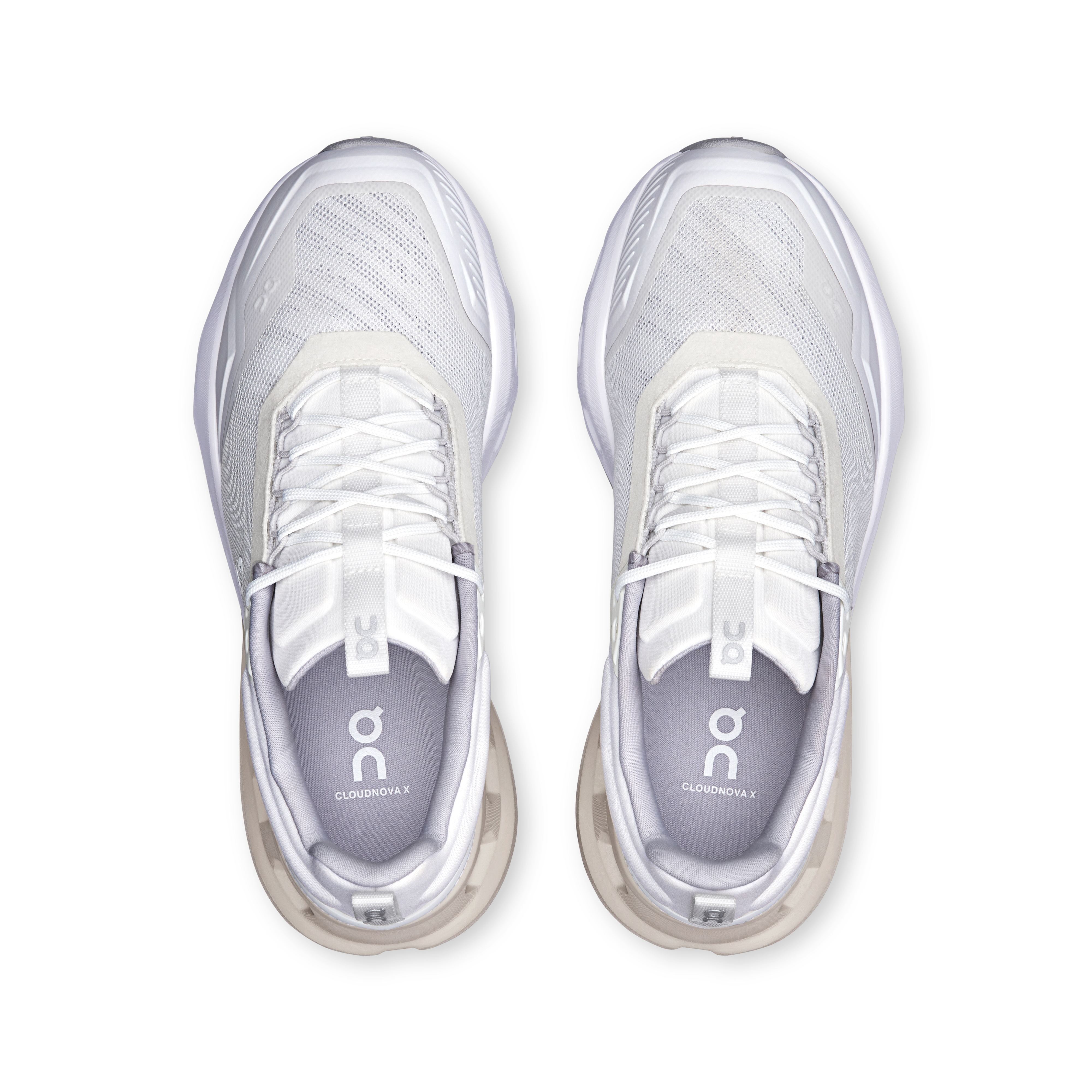 on running cloudnova x white glacier (women's)