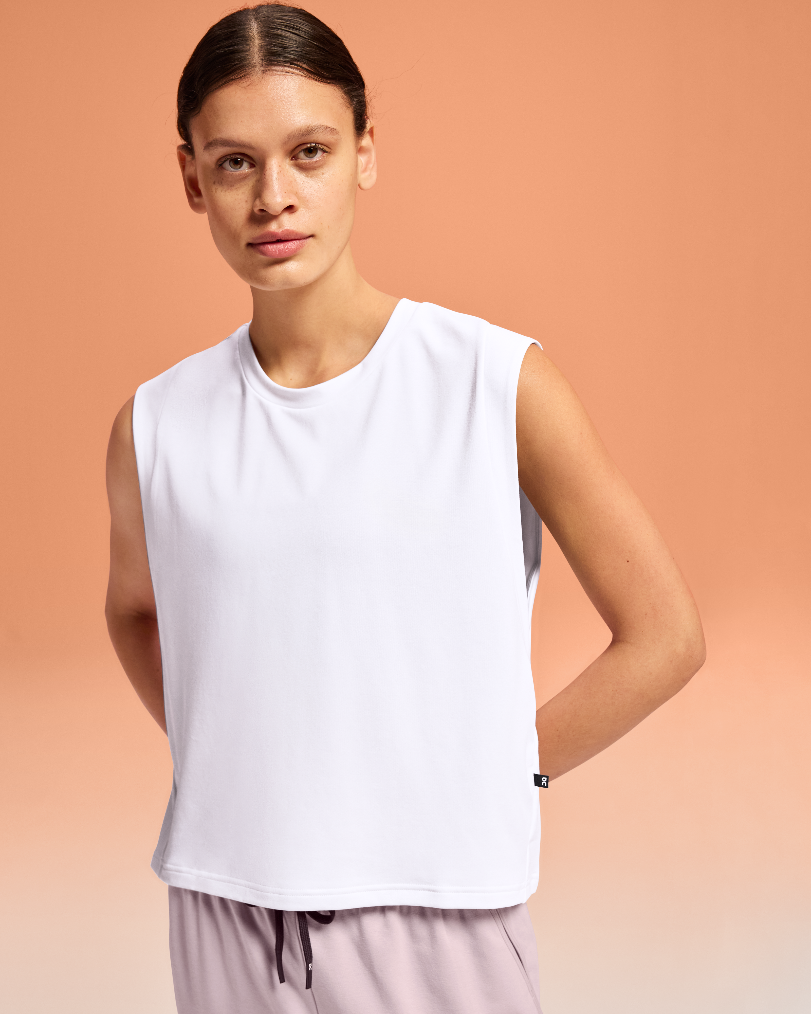 on focus crop White (Women's)