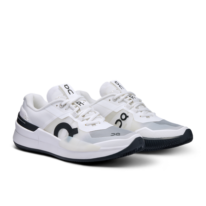 On The Roger Pro 2 Clay White Black (Women'S)