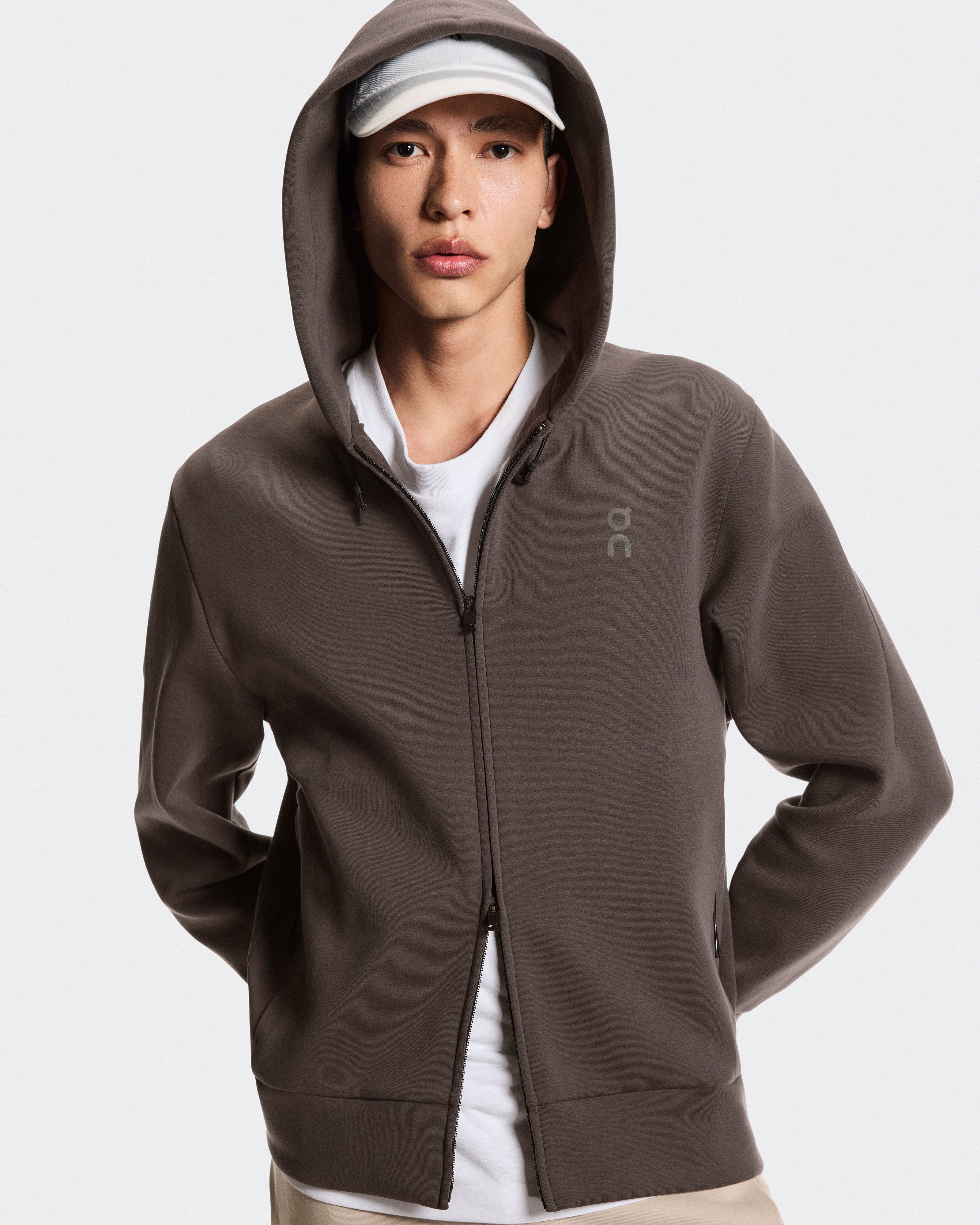 On Focus Tech Zip Hoodie Pebble