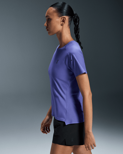 on performance-t Iris (Women's)