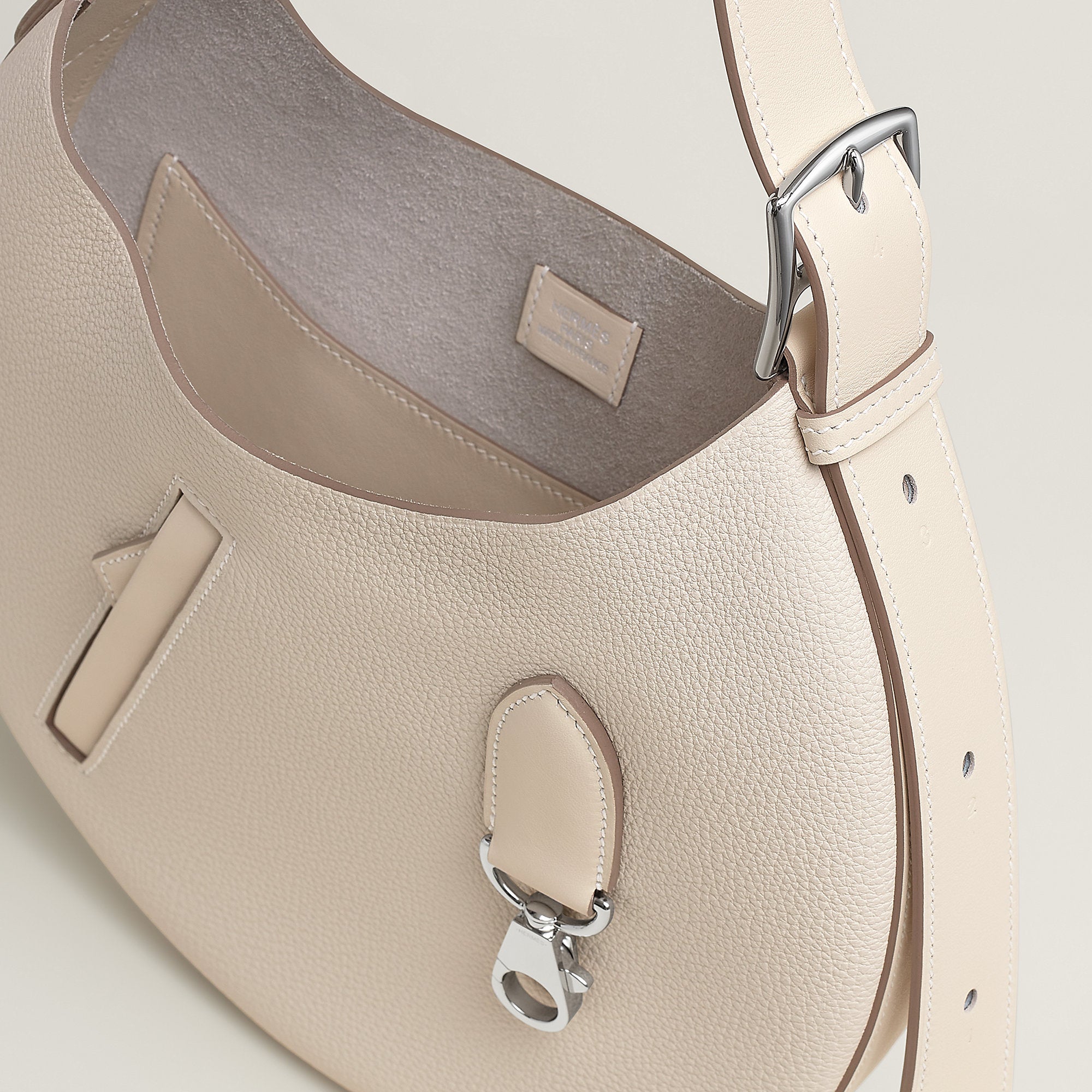  Hermes Arcon Slim Bag Cru