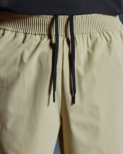 On Focus Shorts Caper