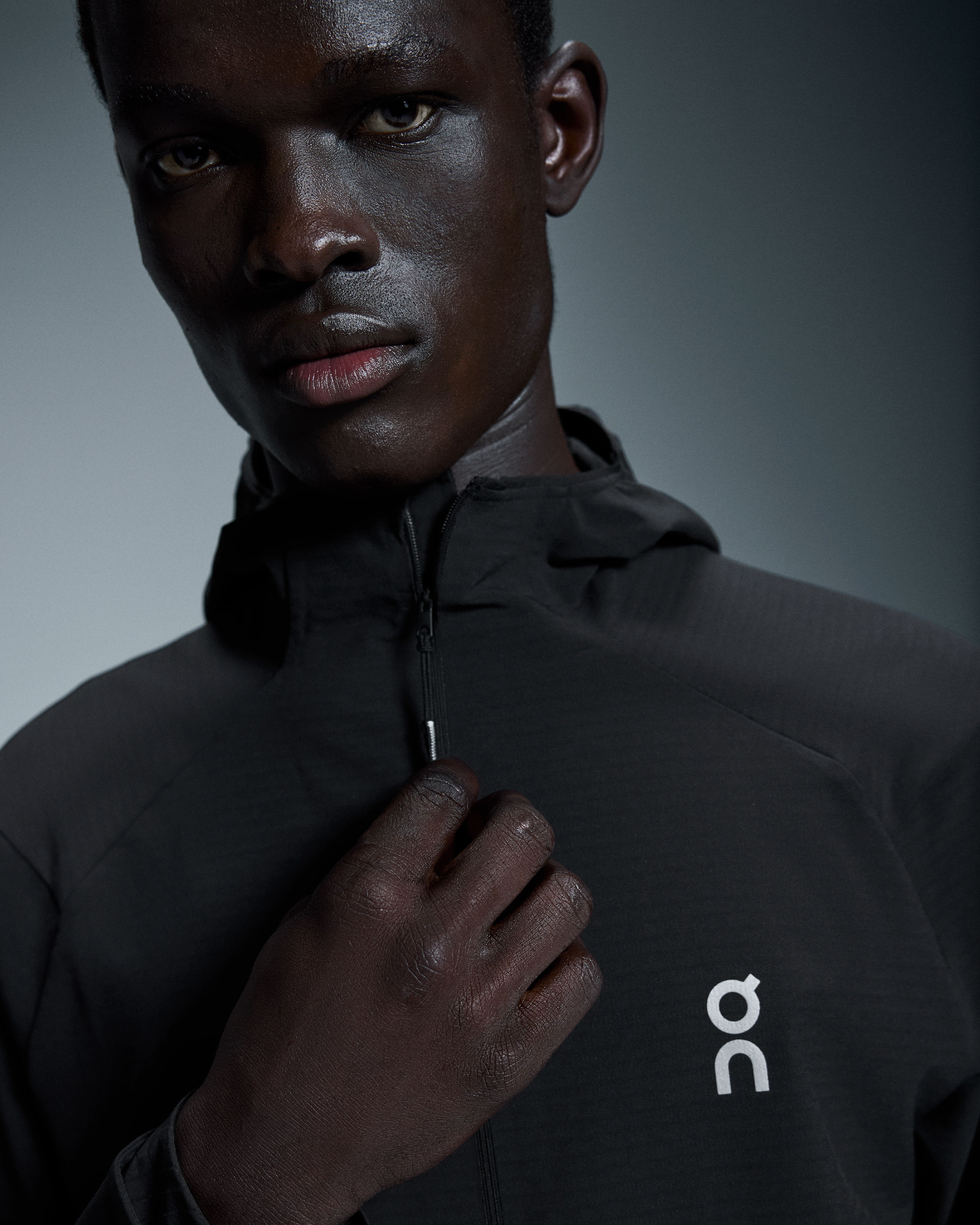 On Pace Hoodie Black