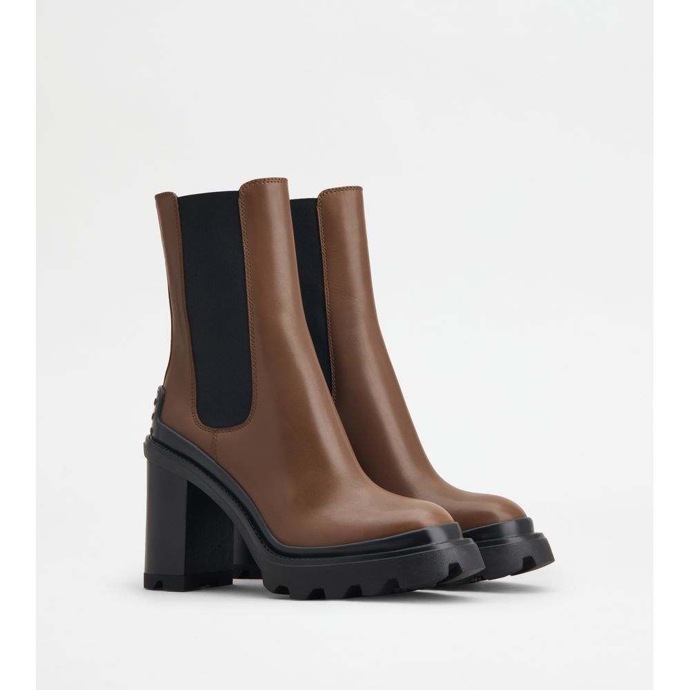 Tods Ankle Boots In Leather Brown Womens