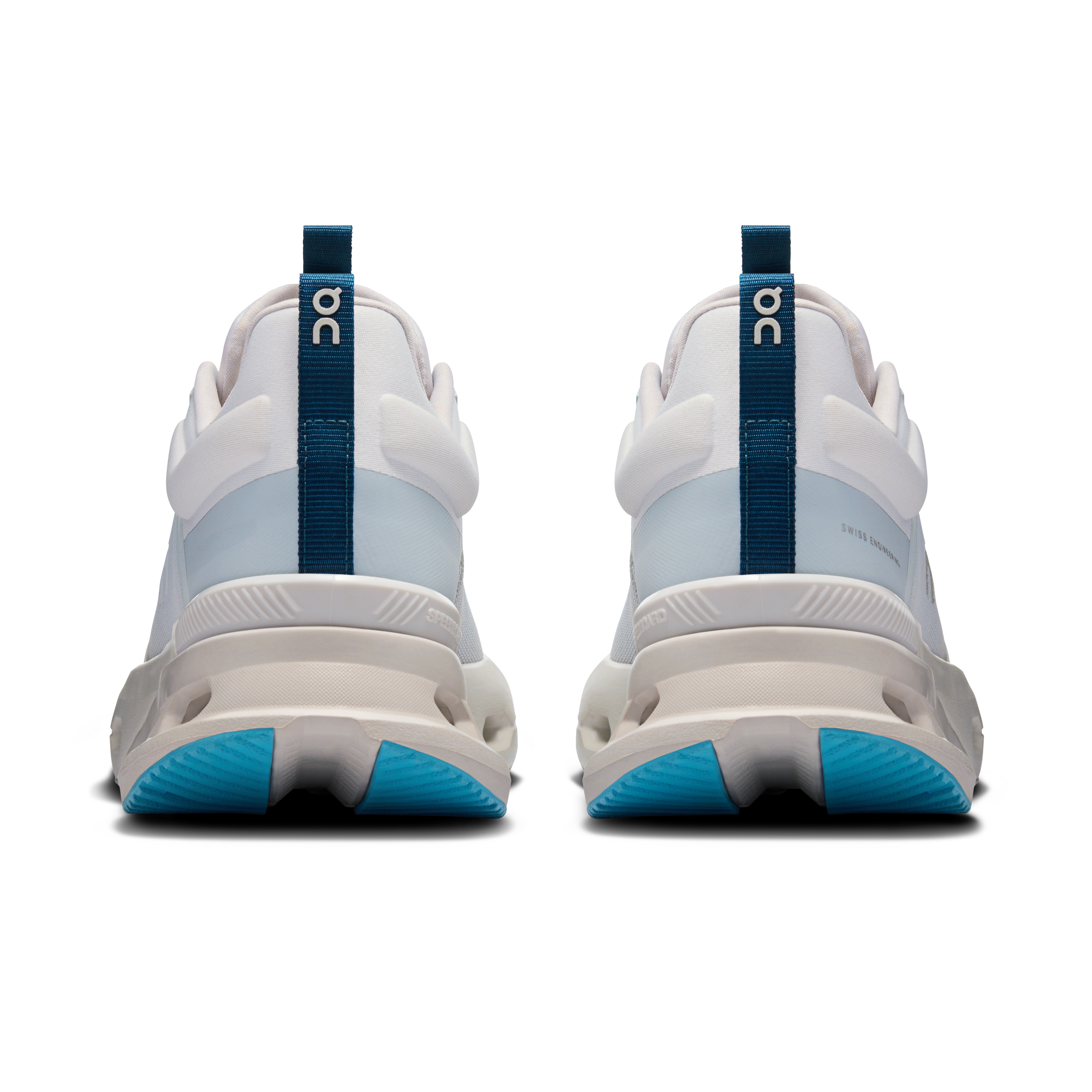 on running cloudnova x arctic niagara (women's)