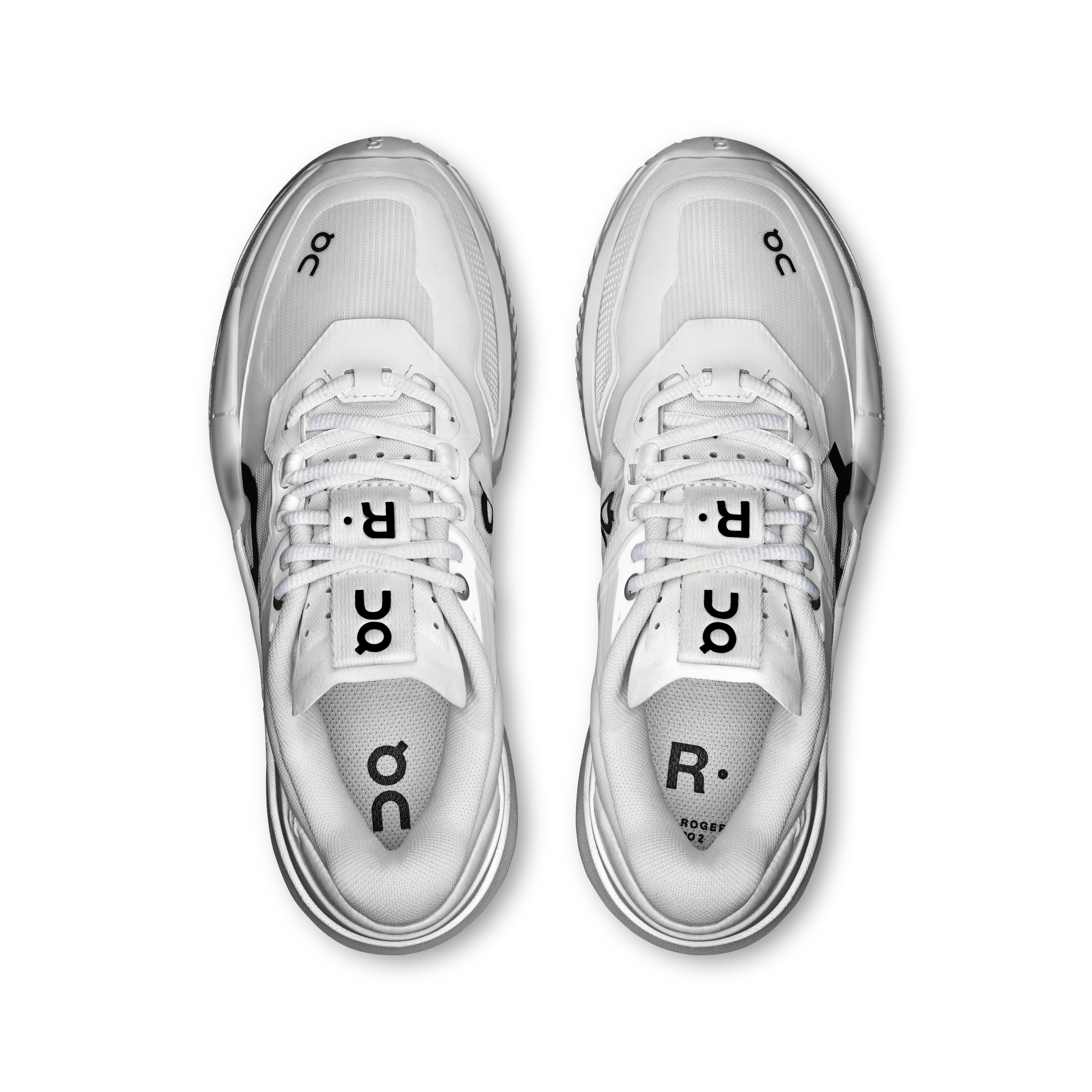 on running the roger pro 2 all white (women's)