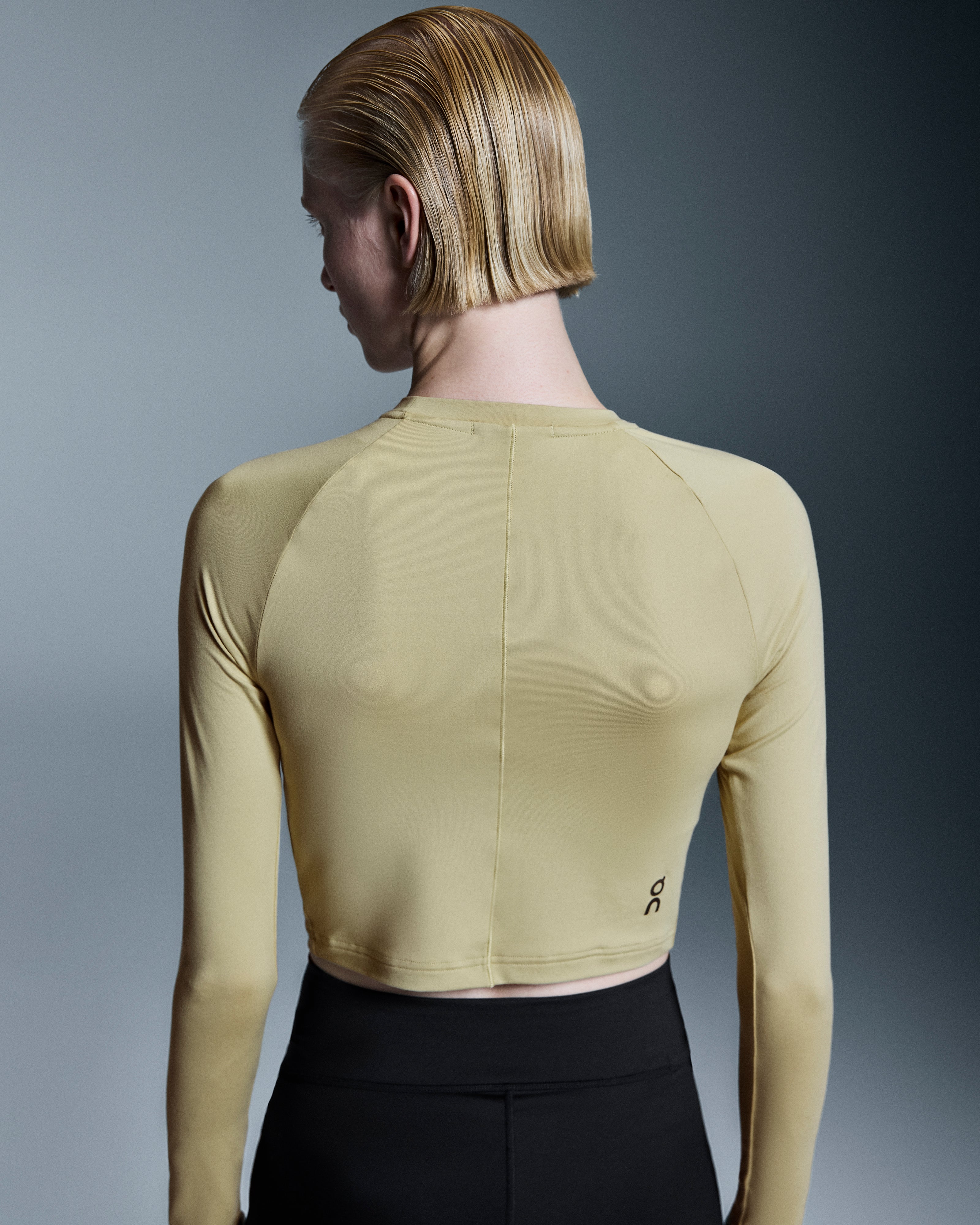 on studio long-t crop Caper (Women's)