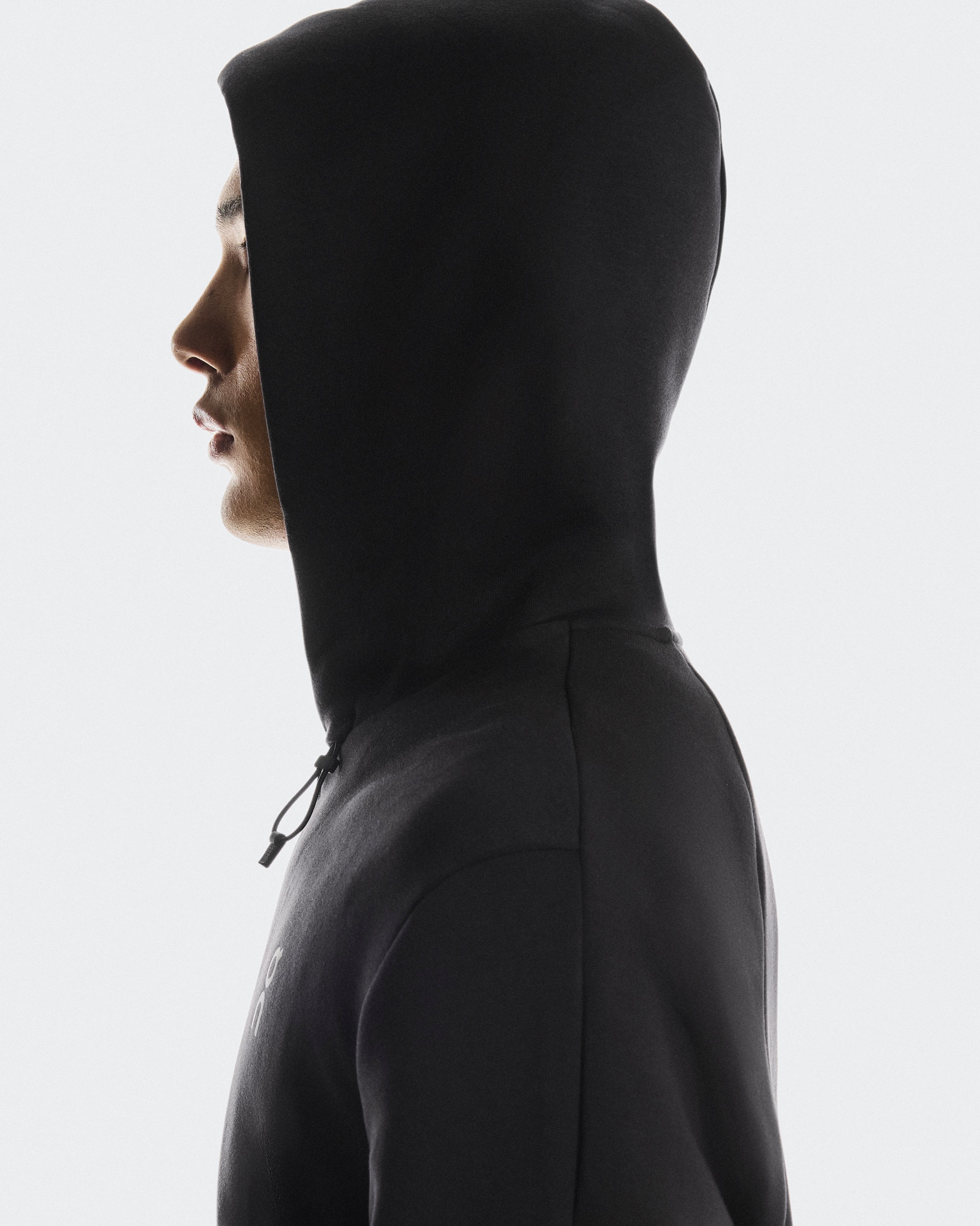 On Focus Tech Zip Hoodie Black