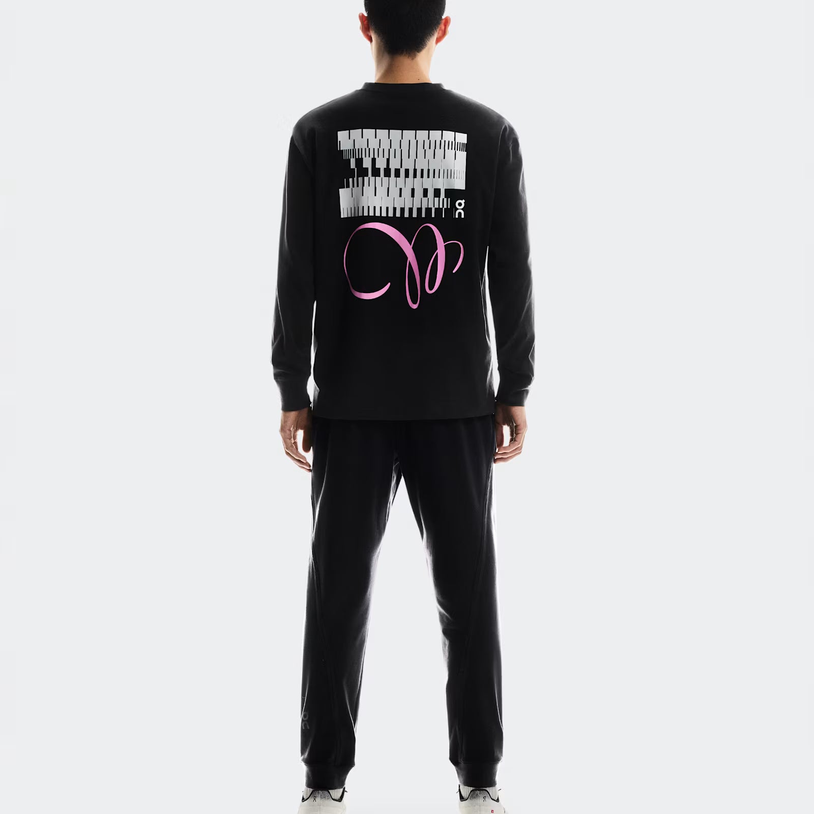 On Club Long-T Graphic Black