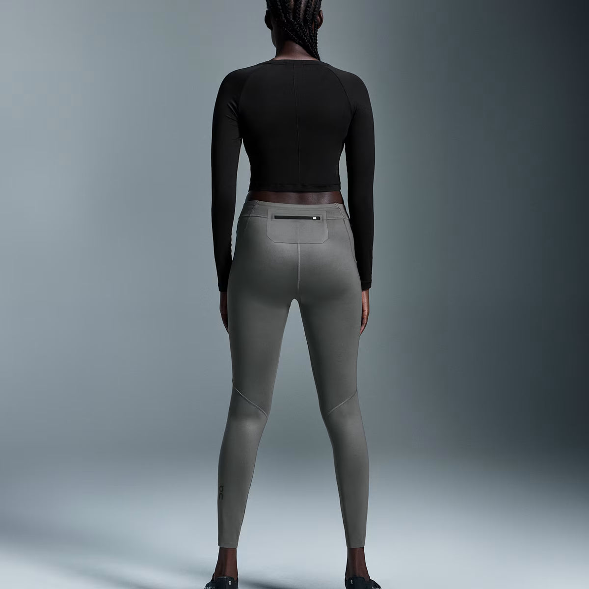 On Studio Long-T Crop Black (Women'S)
