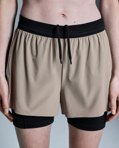 On 3" Performance 2/1 Shorts Cinder | Black (Women'S)