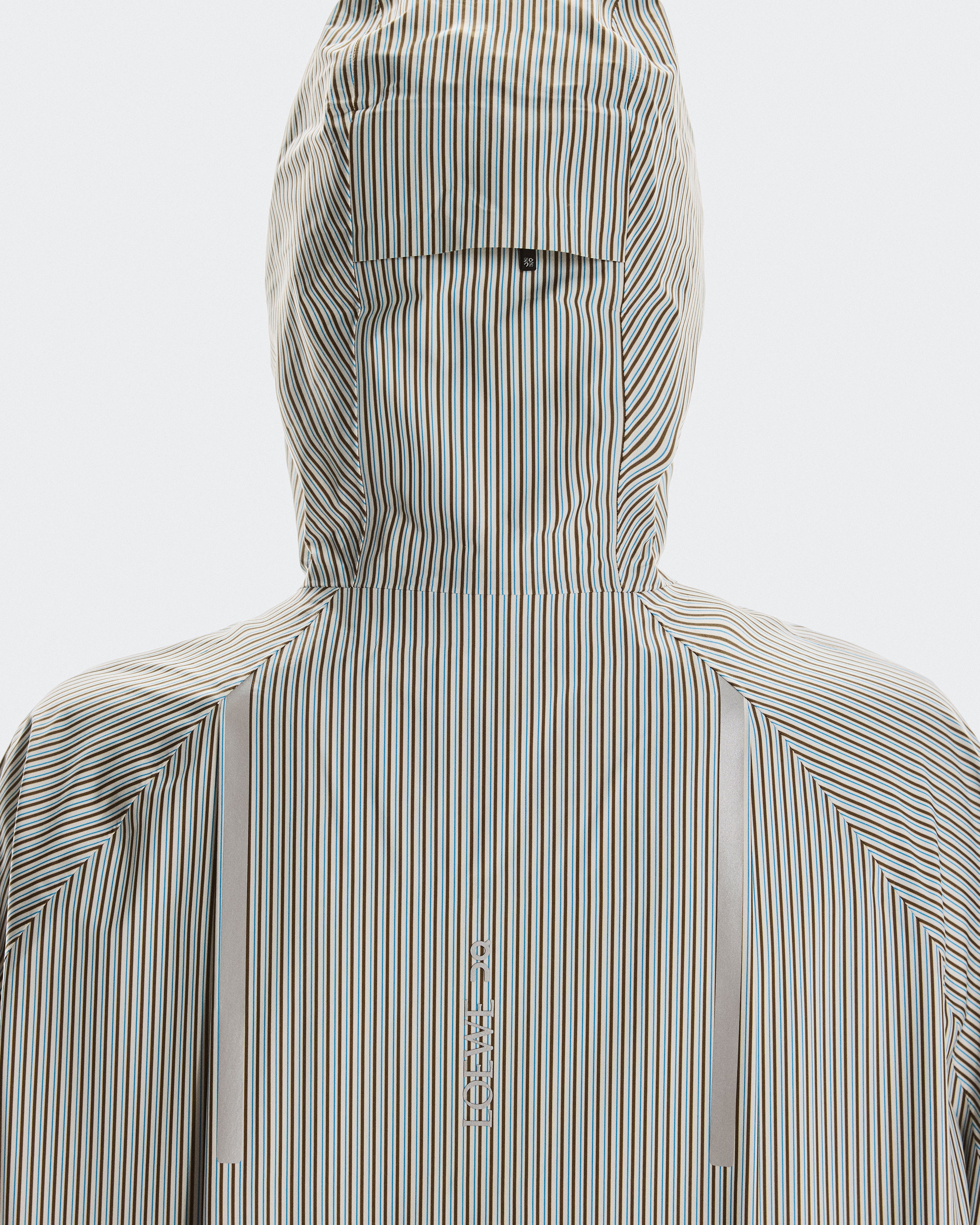 On Storm Anorak Loewe Beige | Blue