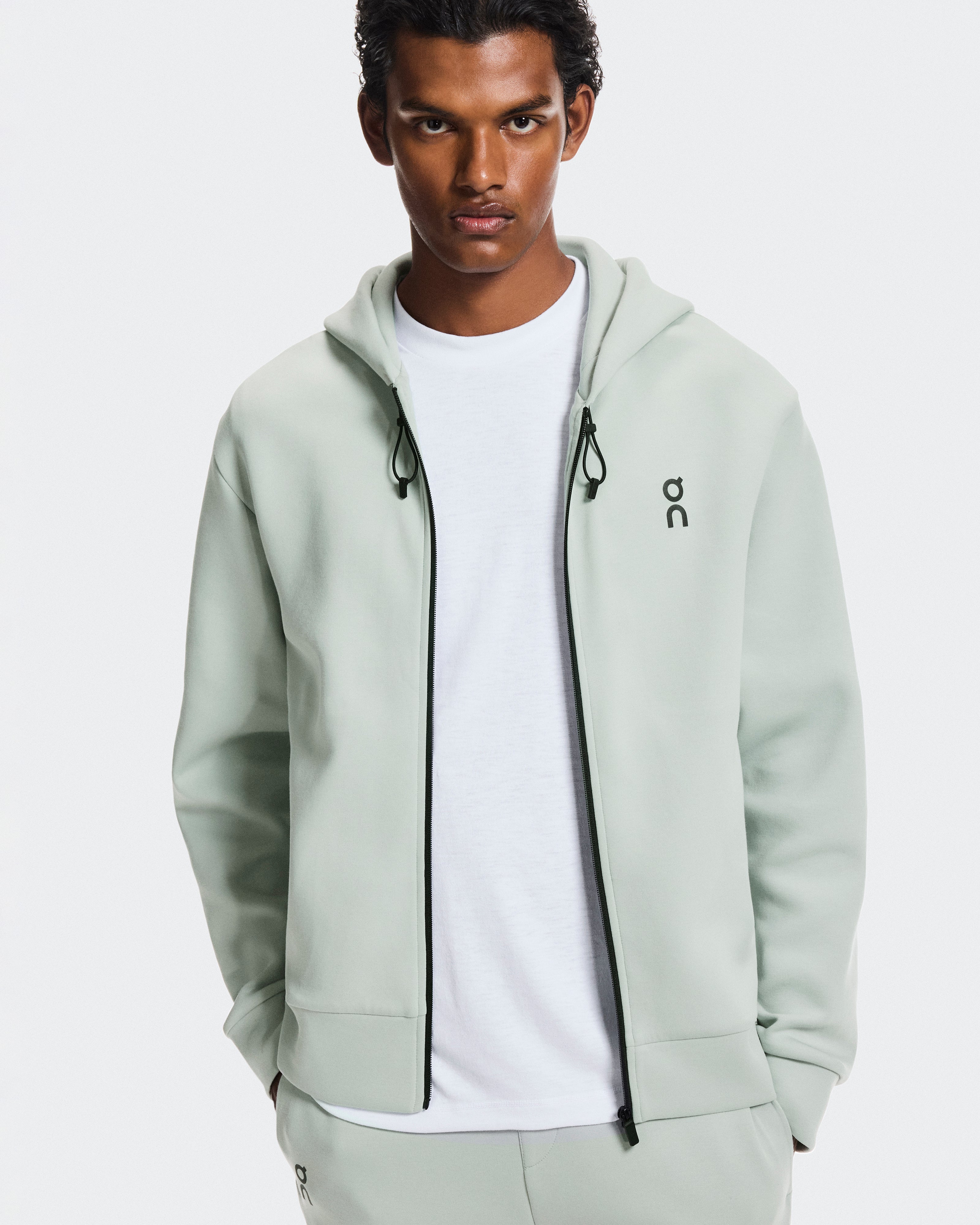 On Focus Tech Zip Hoodie Mineral