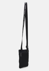 Valentino Kylo Crossbody Unisex Cross Body Bag Nero