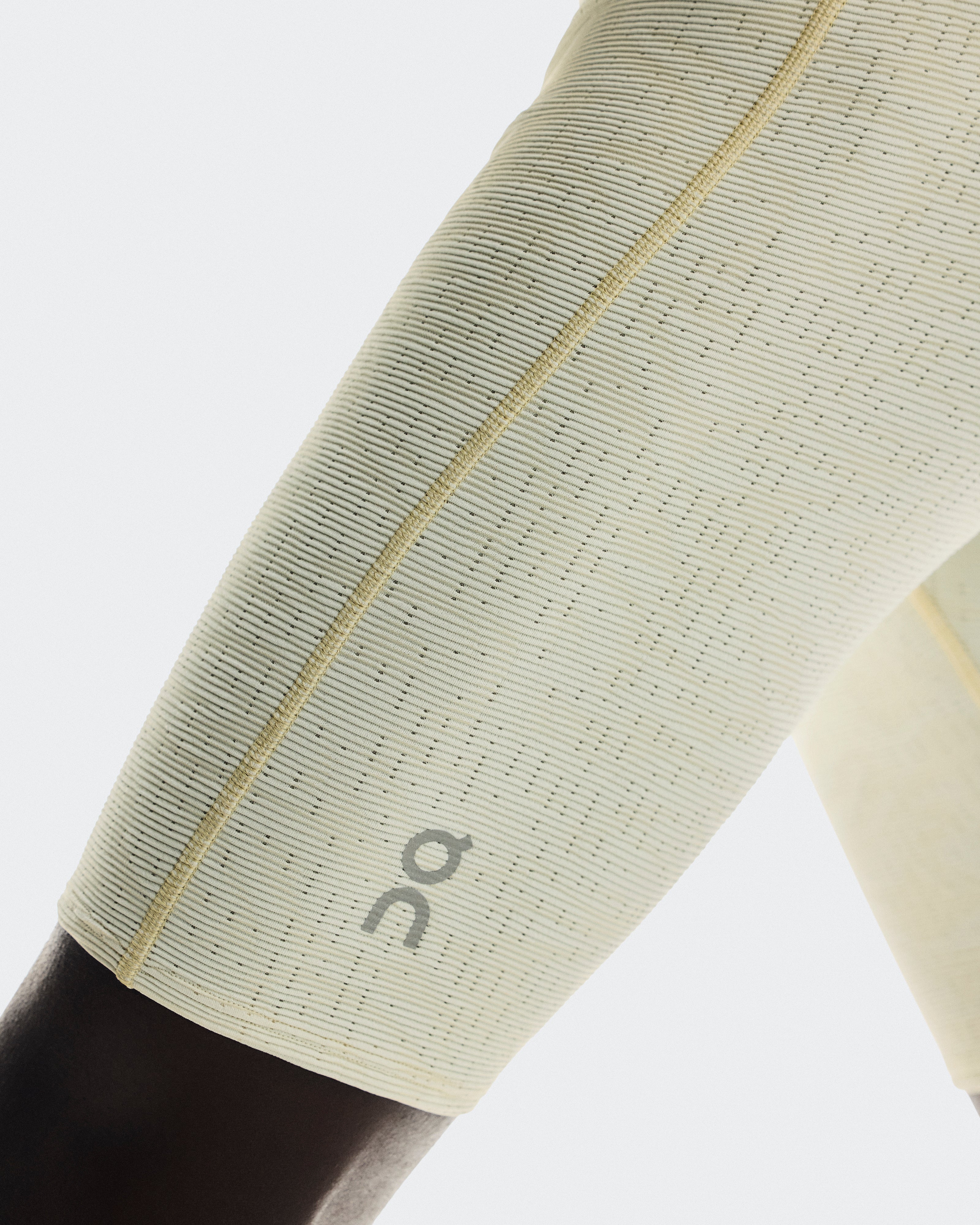 On Pace Tights Short Taupe