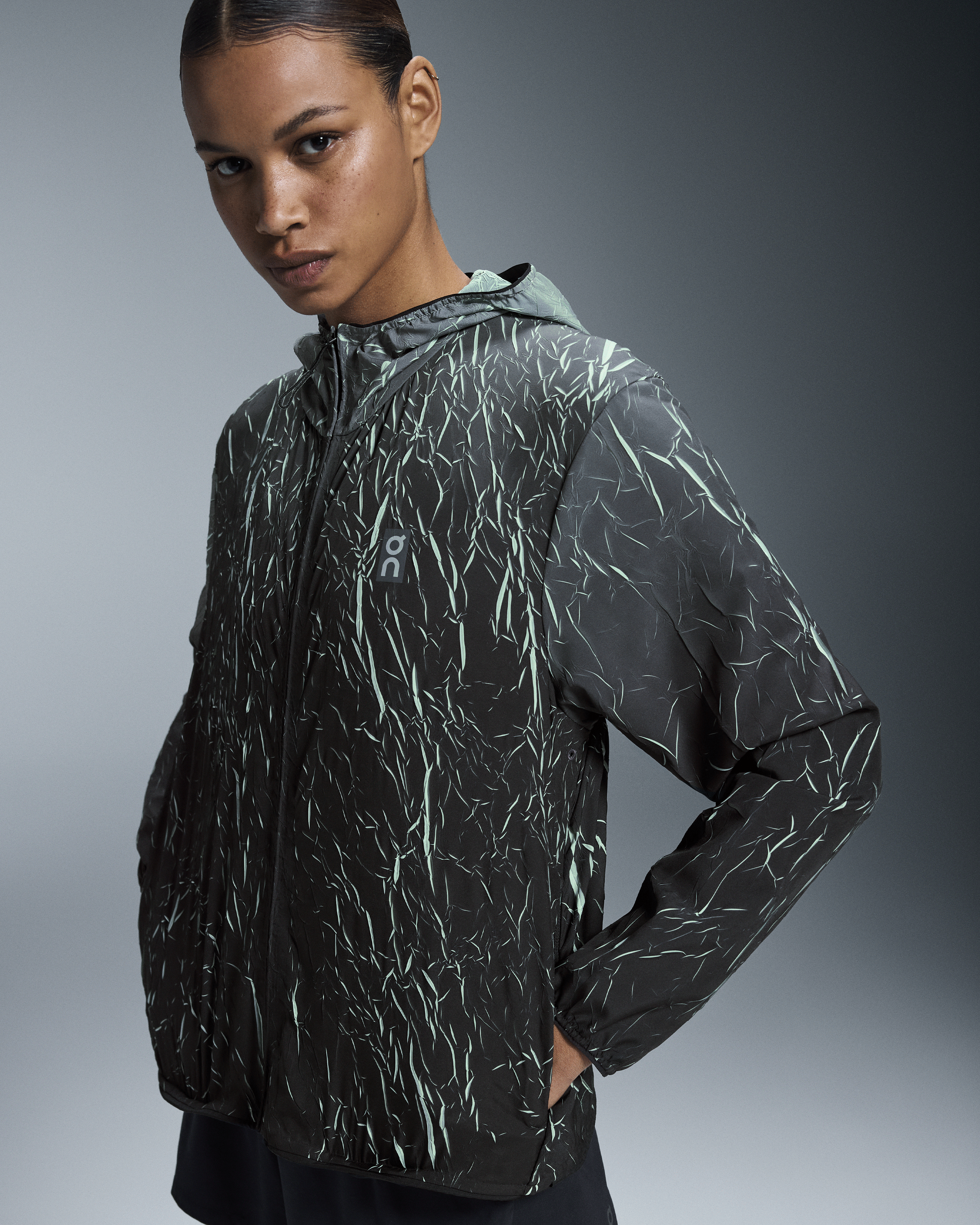 on pace run jacket Black | Lima (Women's)