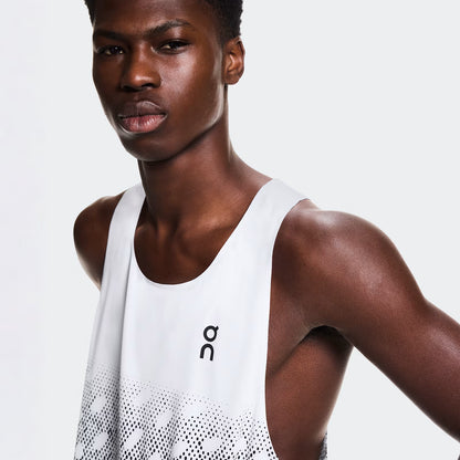 On Zero Singlet White | Iron
