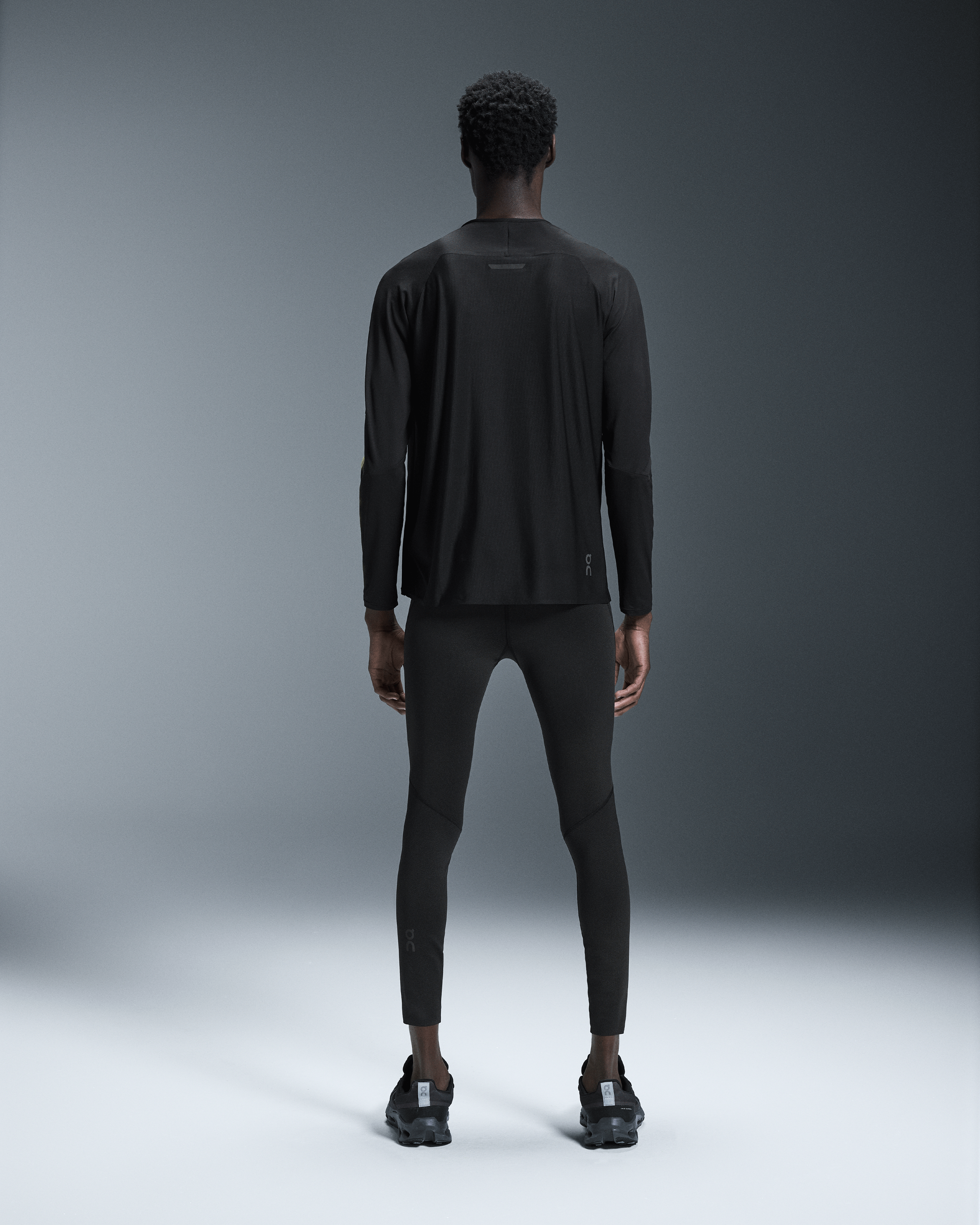on performance long-t lumos Black