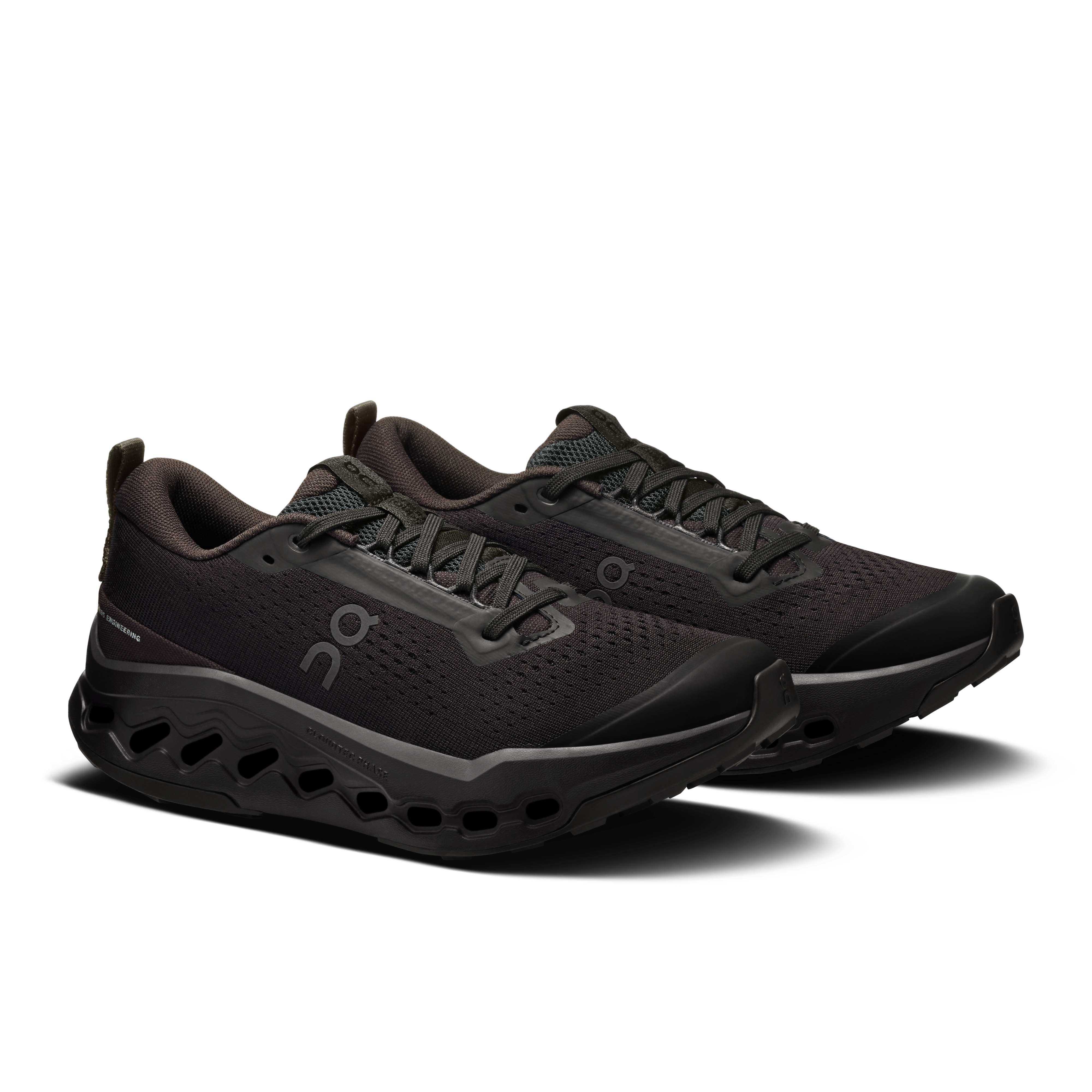 on running cloudsurfer trail 2 black (women's)