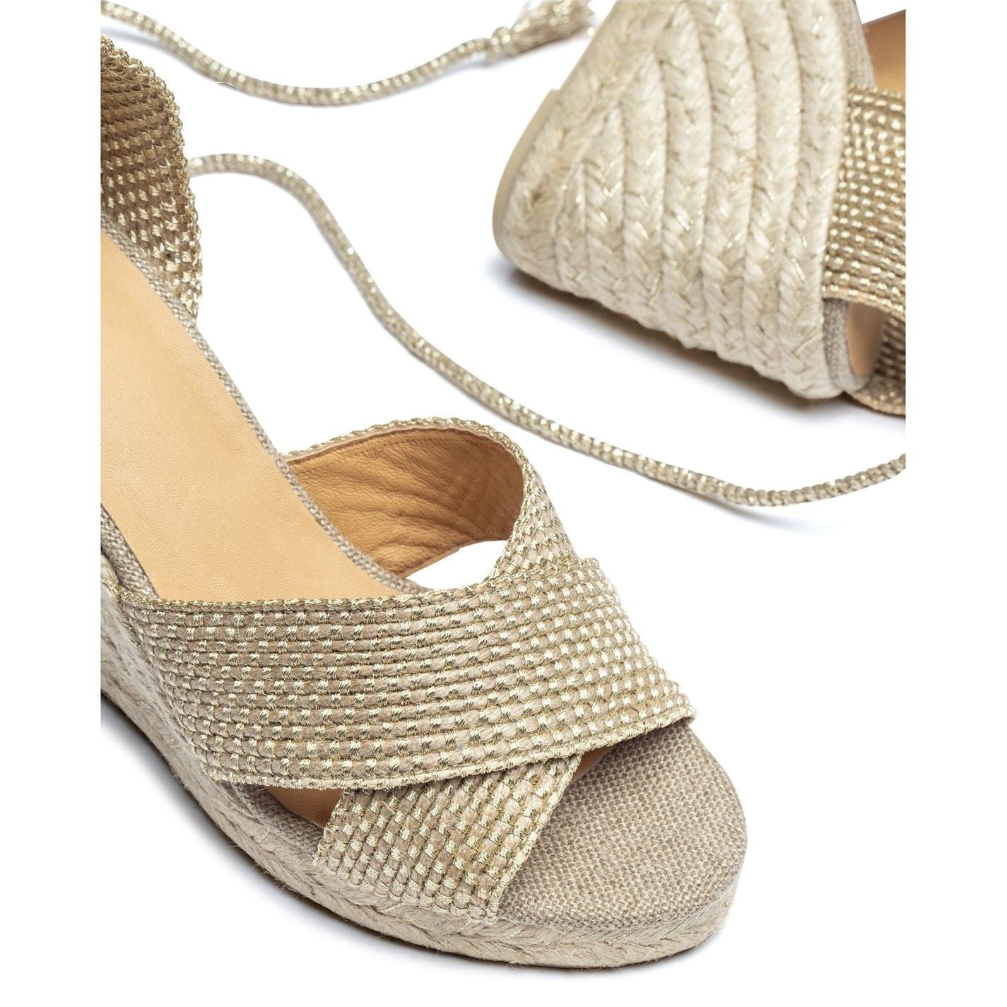  Becca Wedges Oro