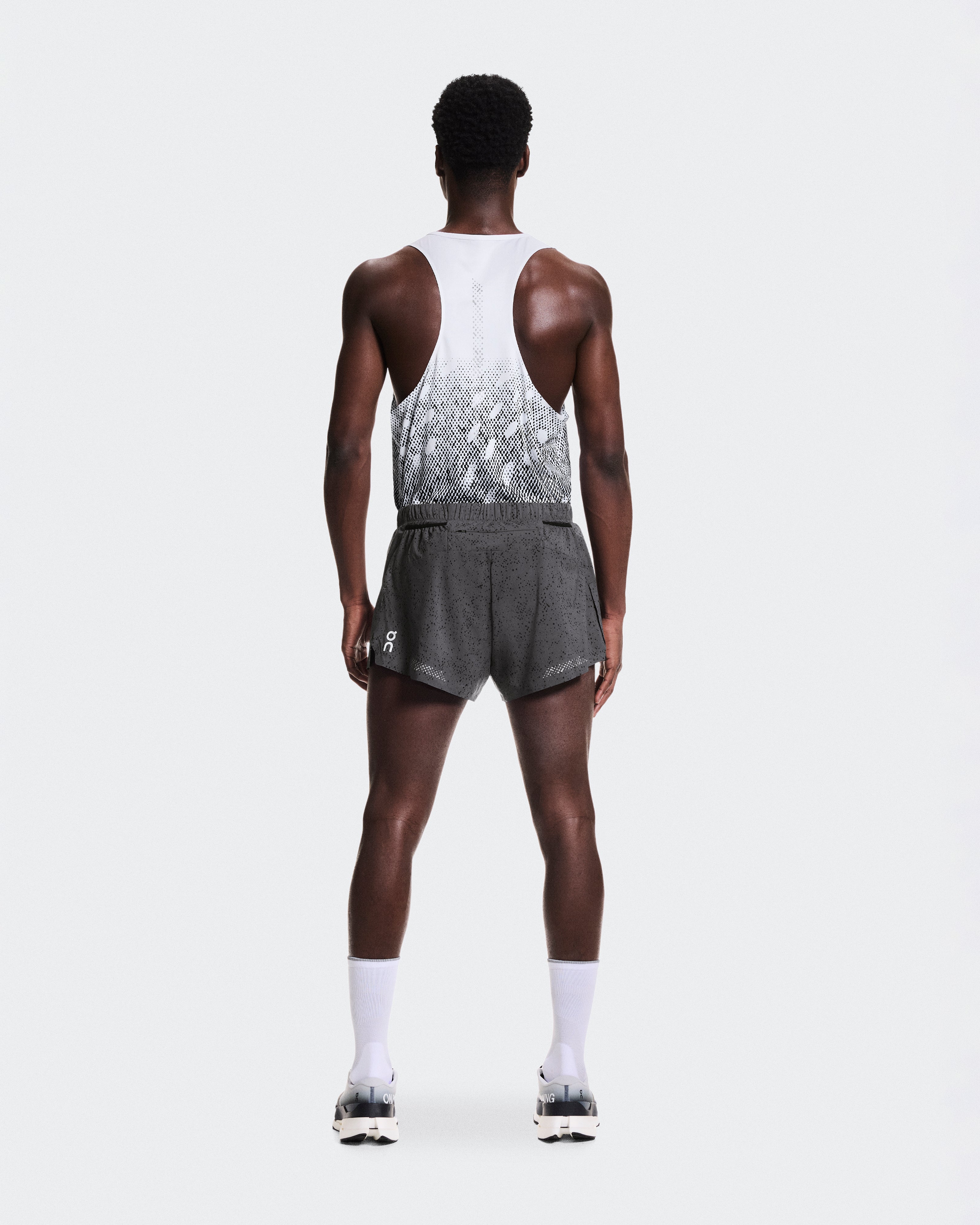 On Zero Shorts Iron | Black
