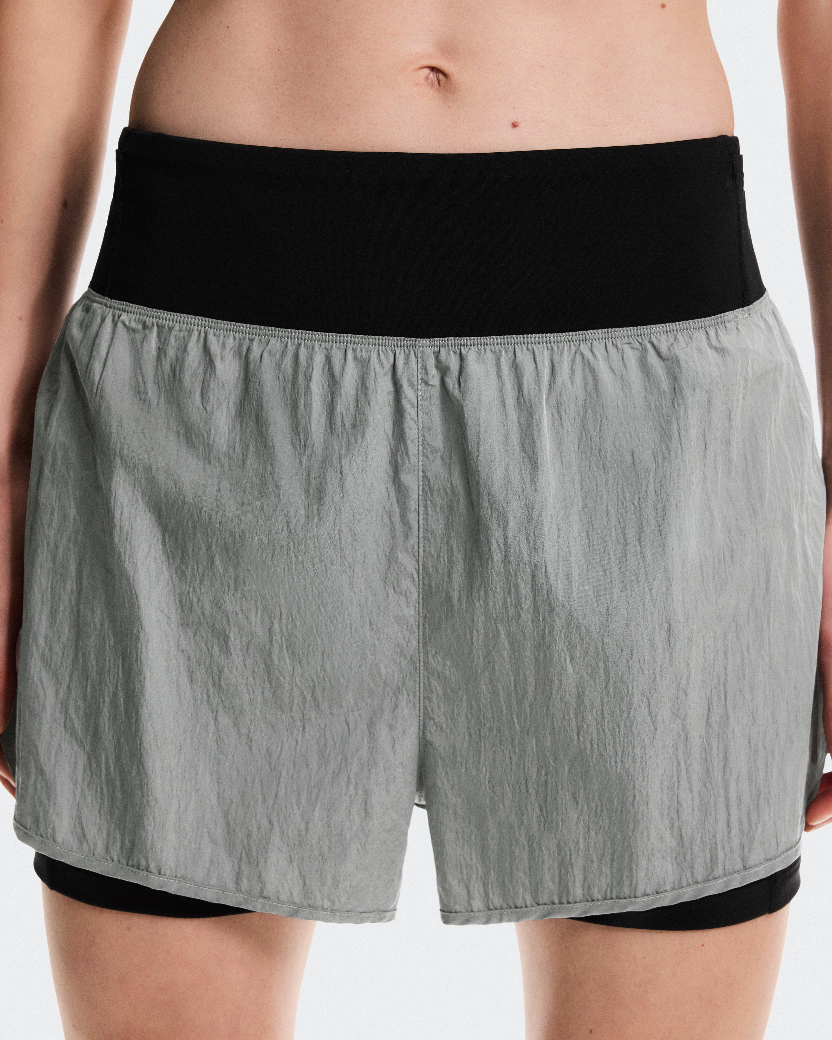 On Performance Volt Shorts Glacier (Women'S)
