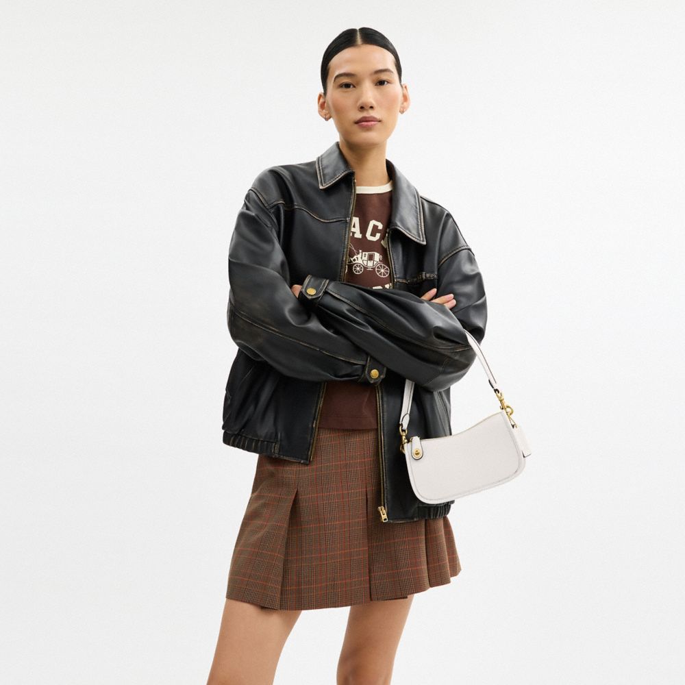 Coach Swinger Bag 20 Brass Chalk