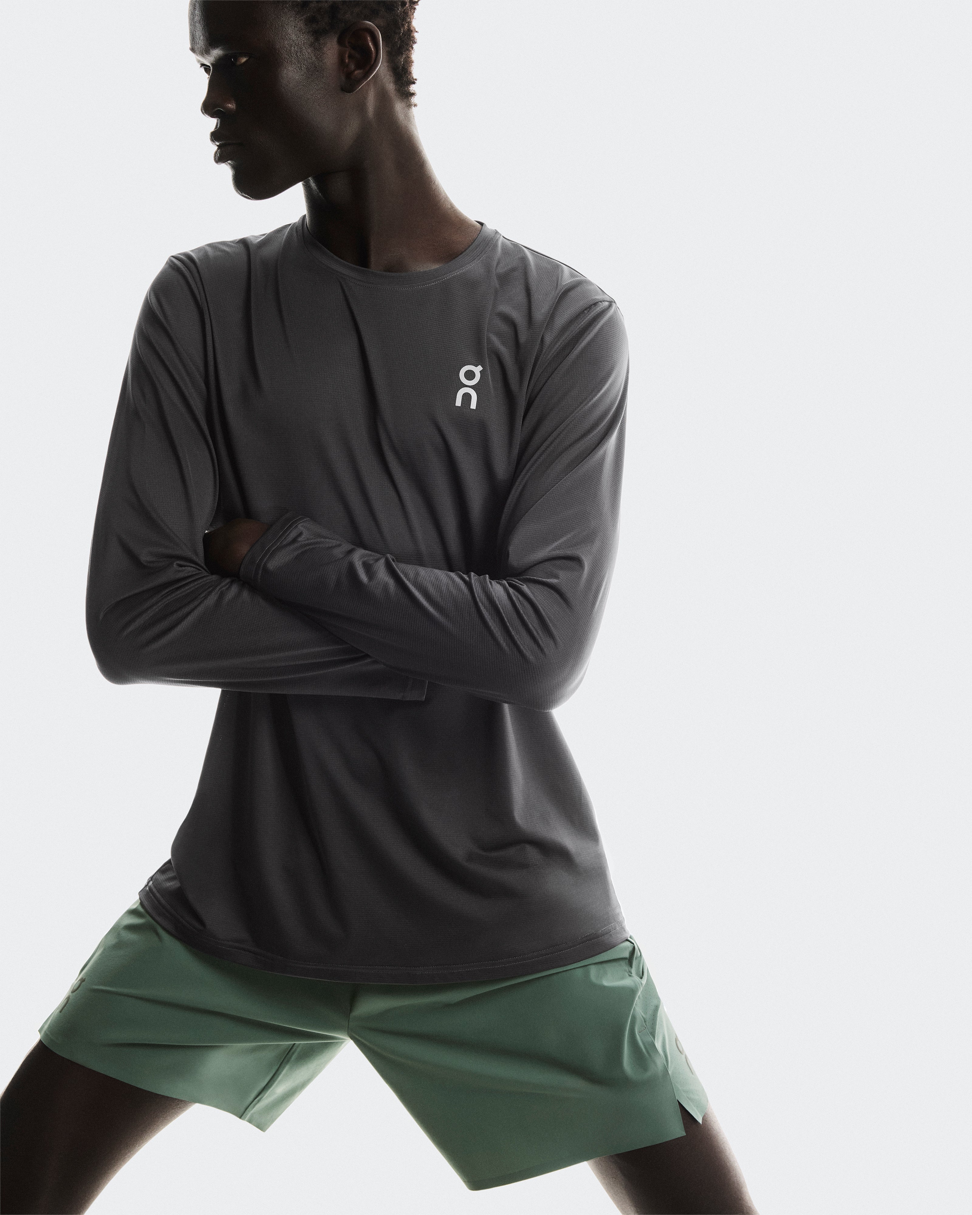 On 7" Performance Shorts Olive