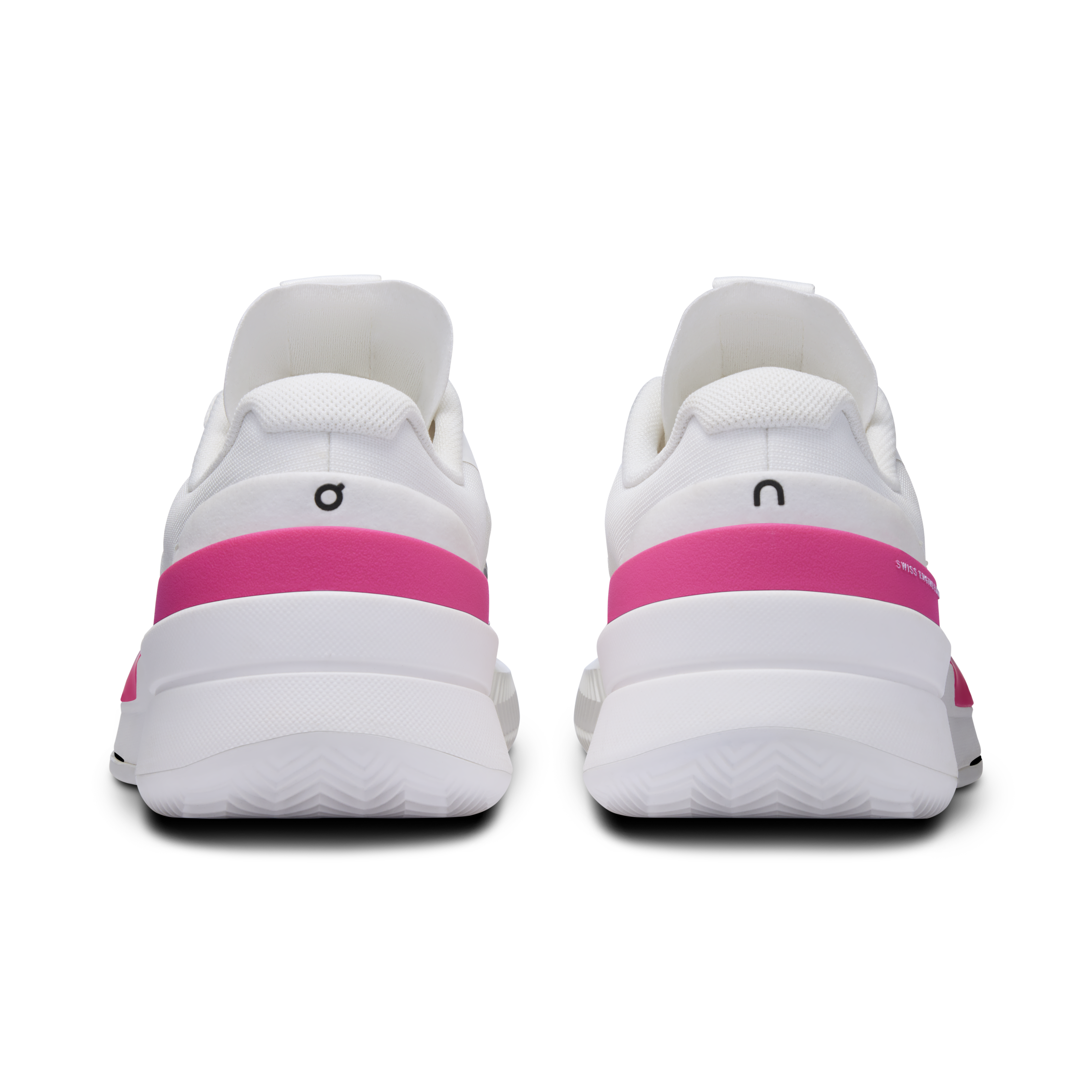 on running the roger pro 2 clay white pink (women's)