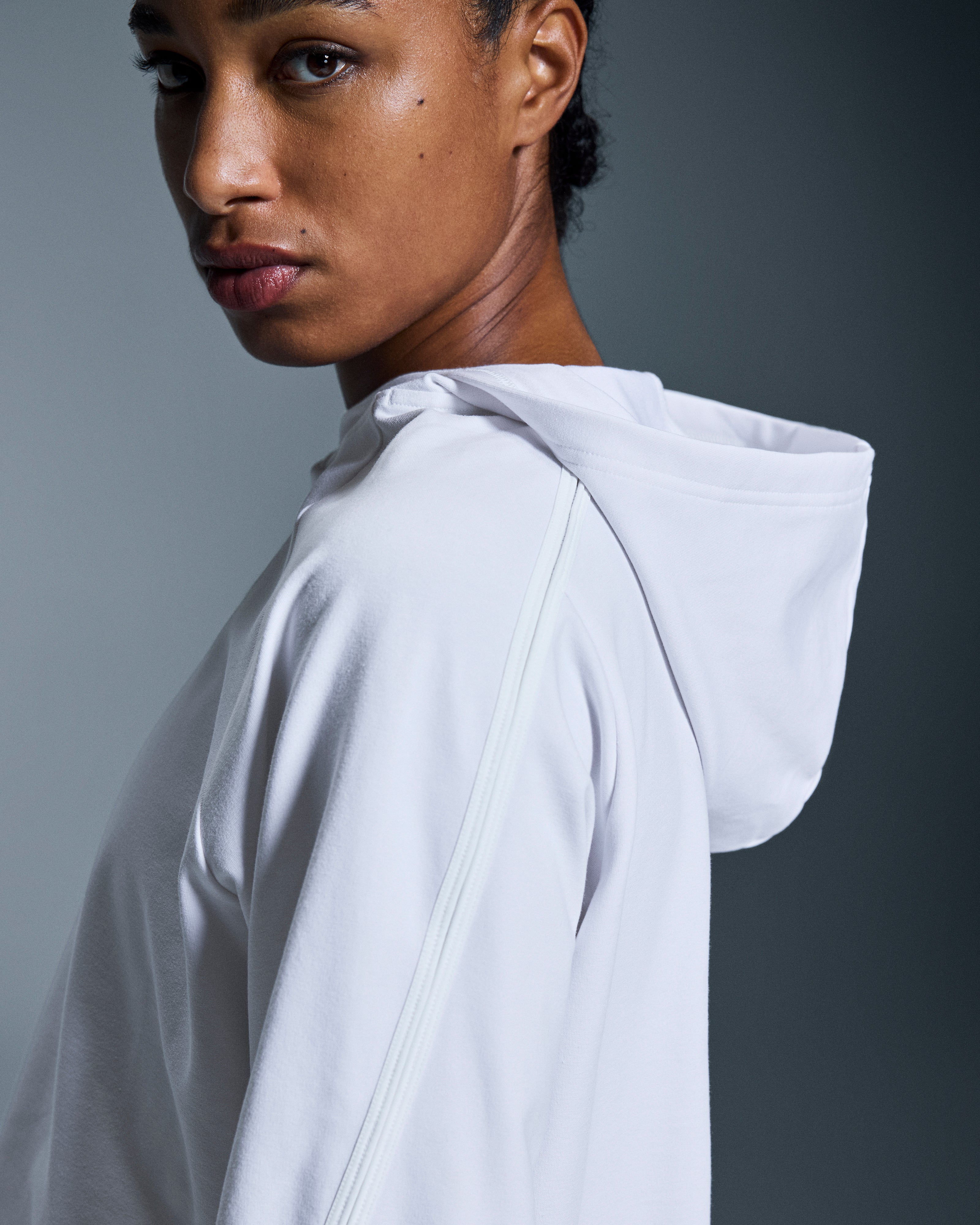 On Studio Hoodie White (Women'S)