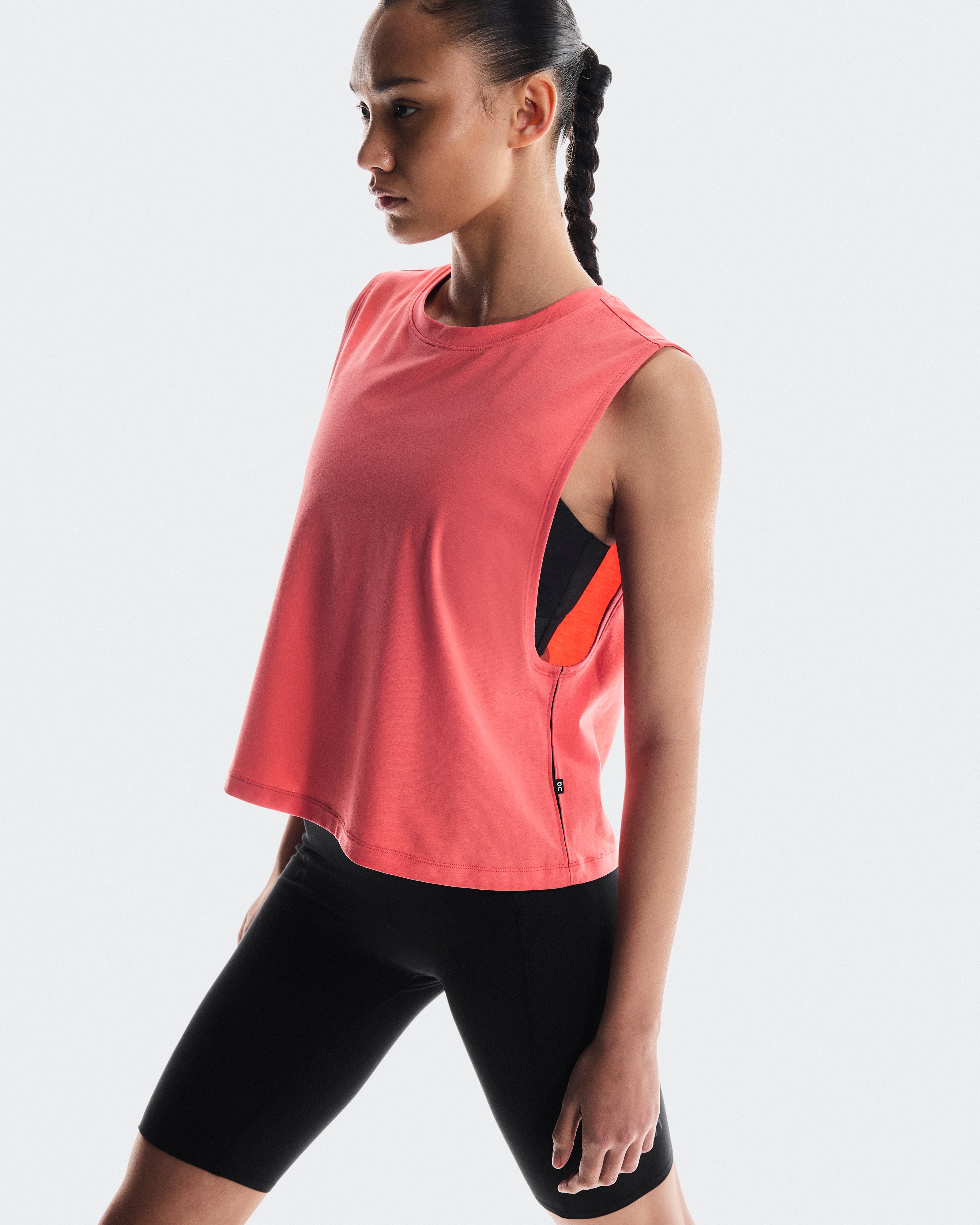 On Focus Crop Coral (Women'S)