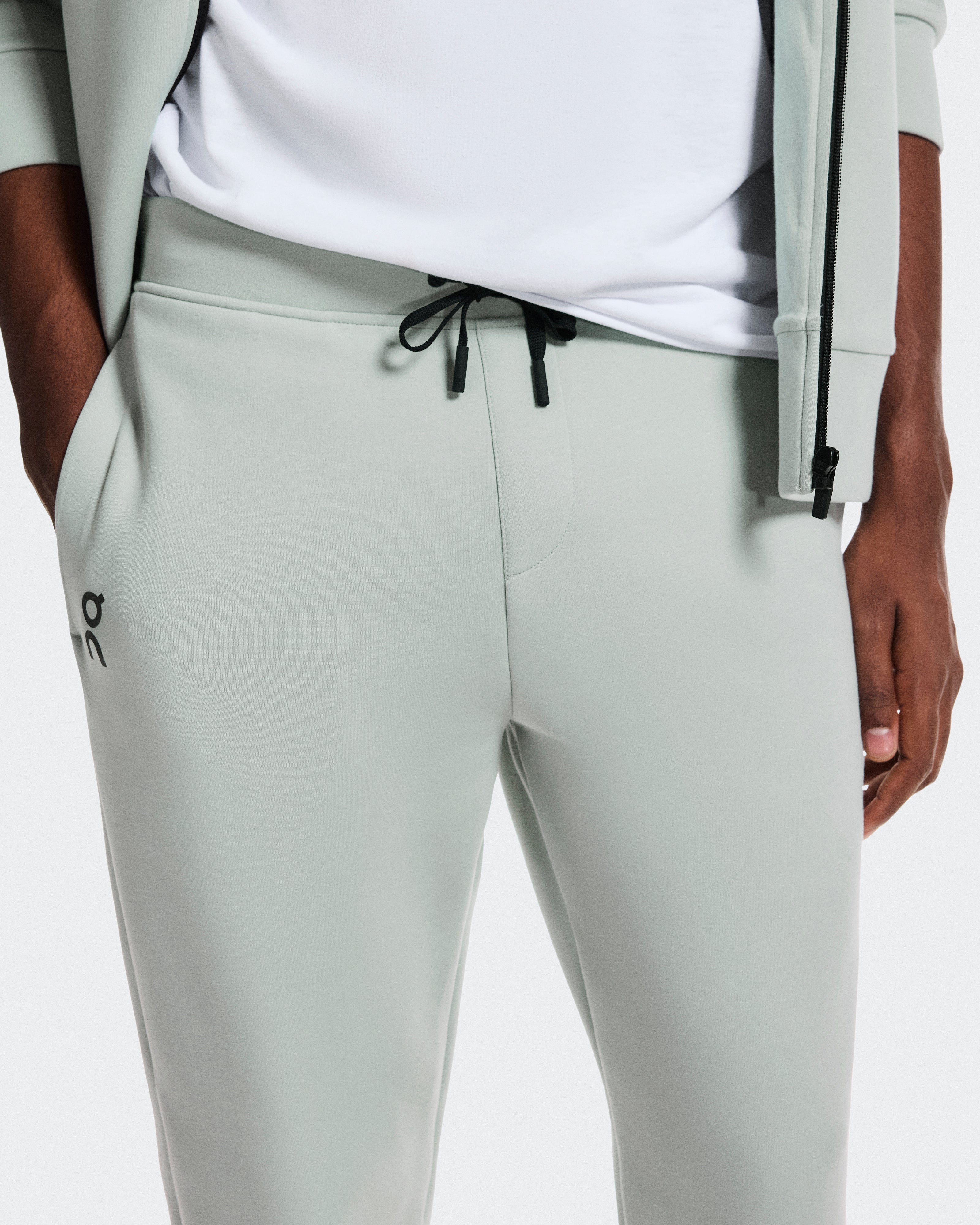 On Focus Tech Sweatpants Mineral