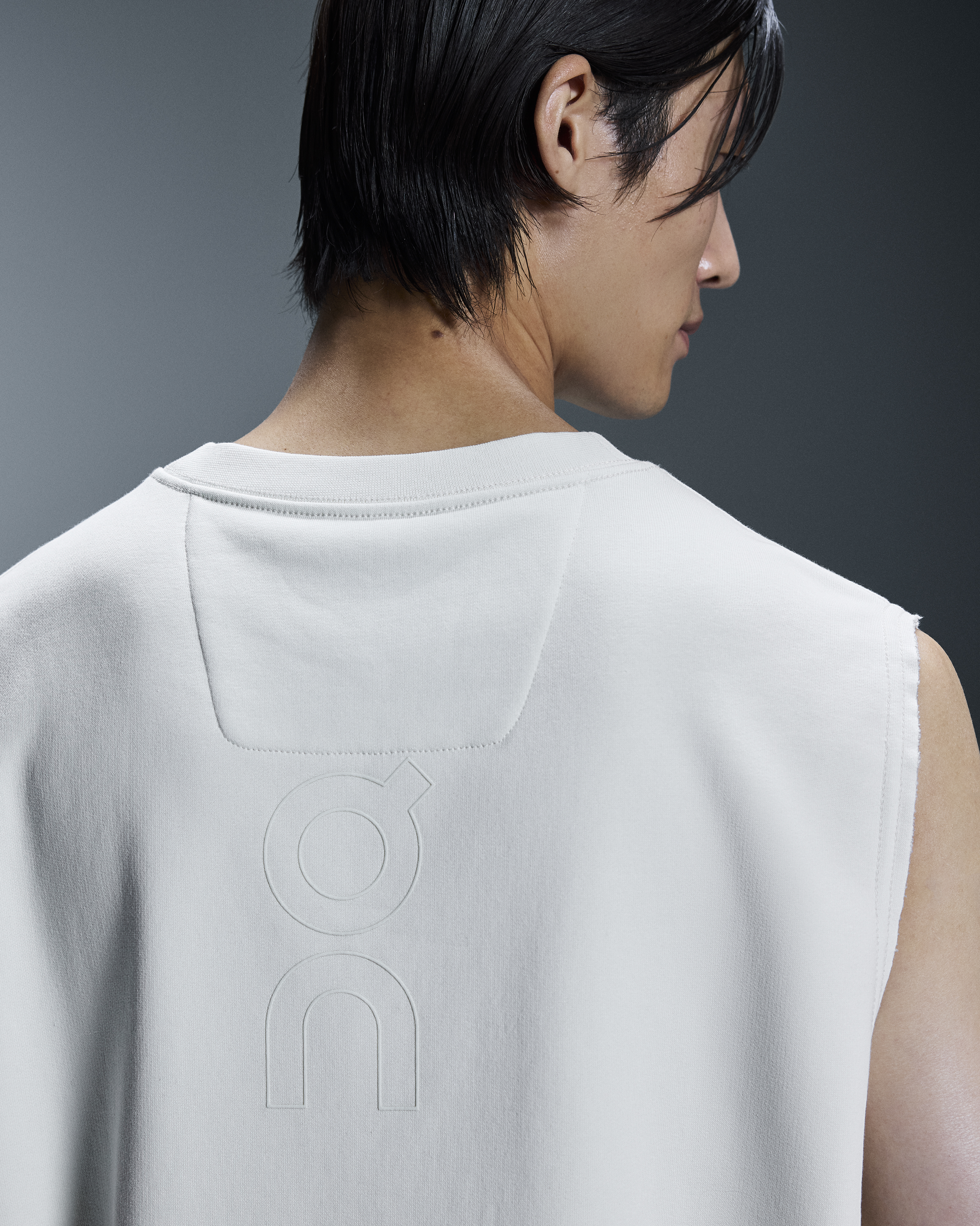 on open club crew crop White