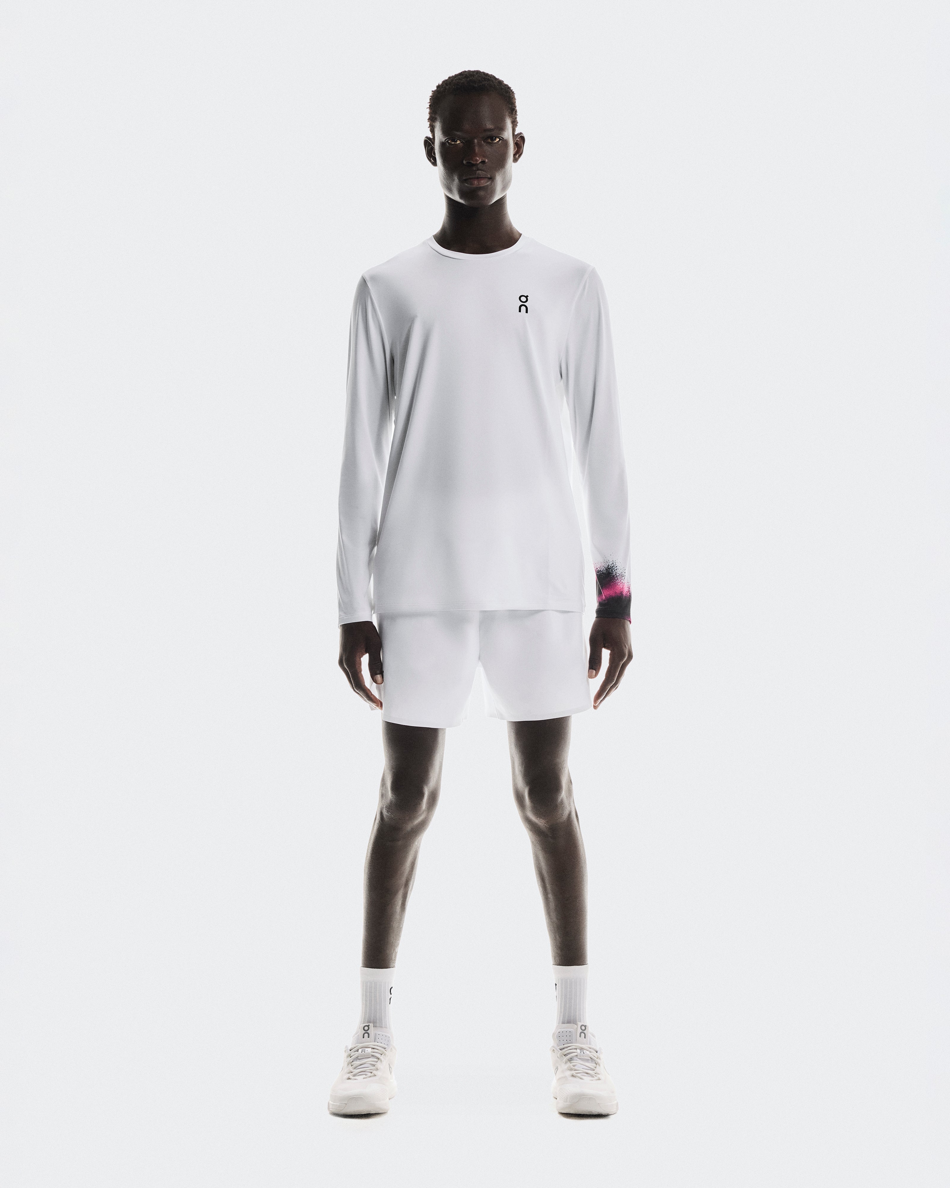 On Court Long-T White | Black