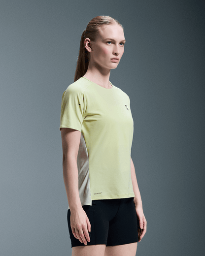 on performance-t Hay | Glacier (Women's)