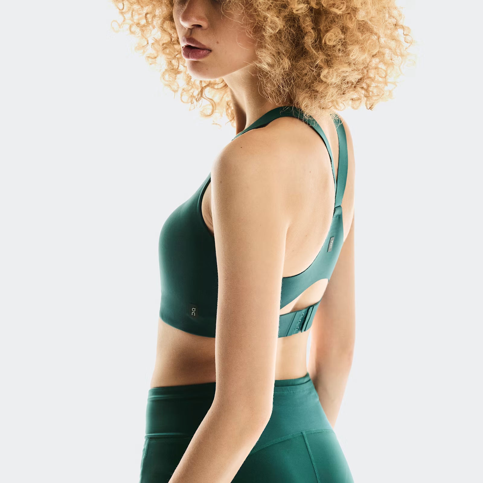 On Endurance Bra Zip Spirulina (Women'S)