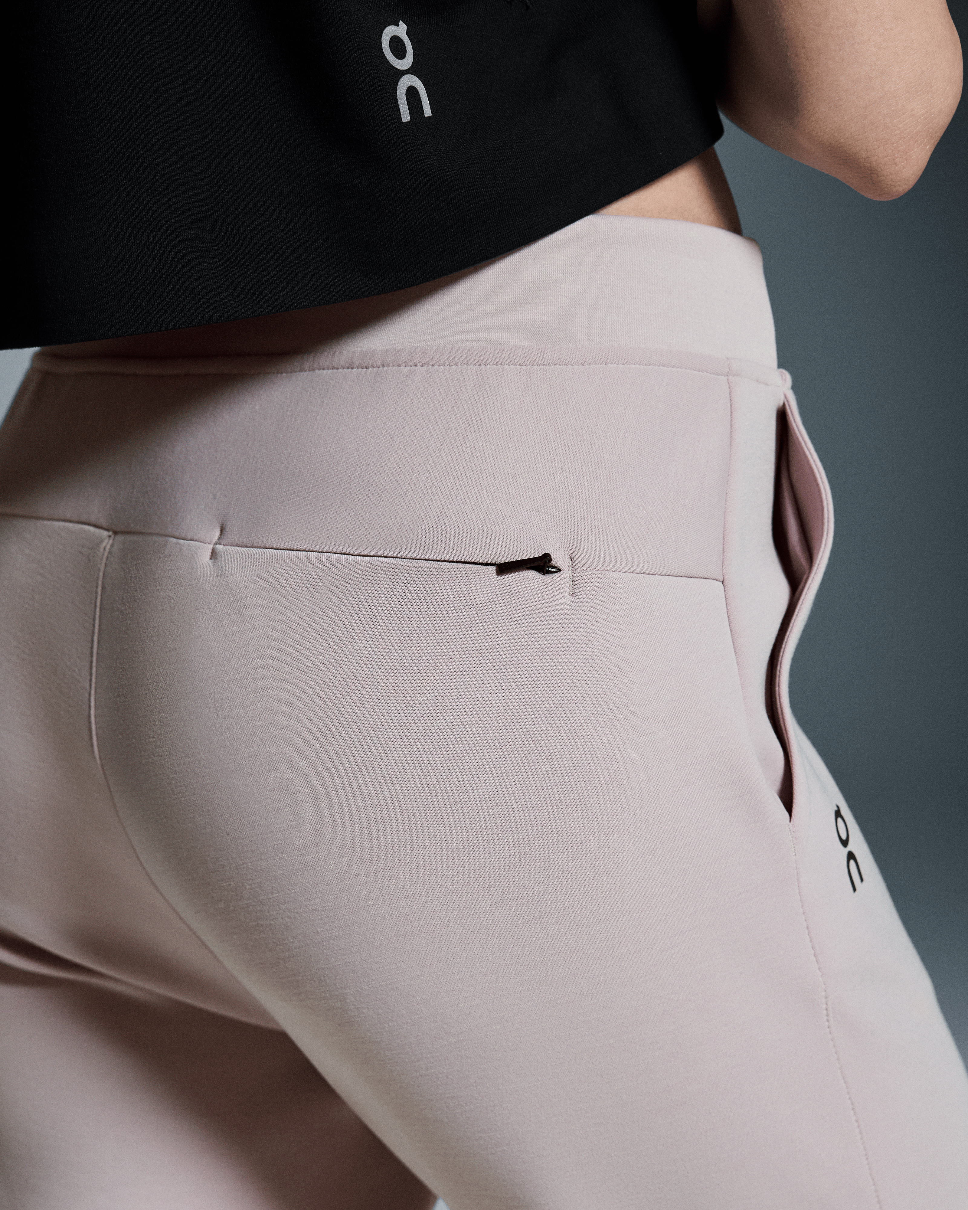 on sweat pants Fade (Women's)